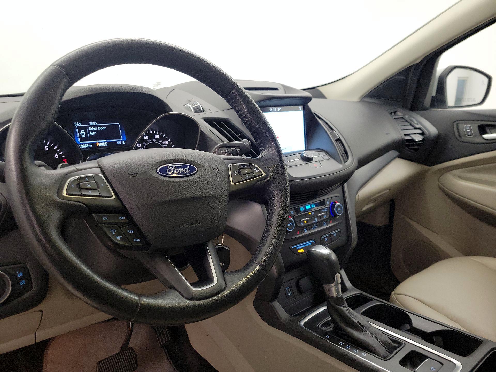 Thumbnail: 2017 Ford Escape - 9