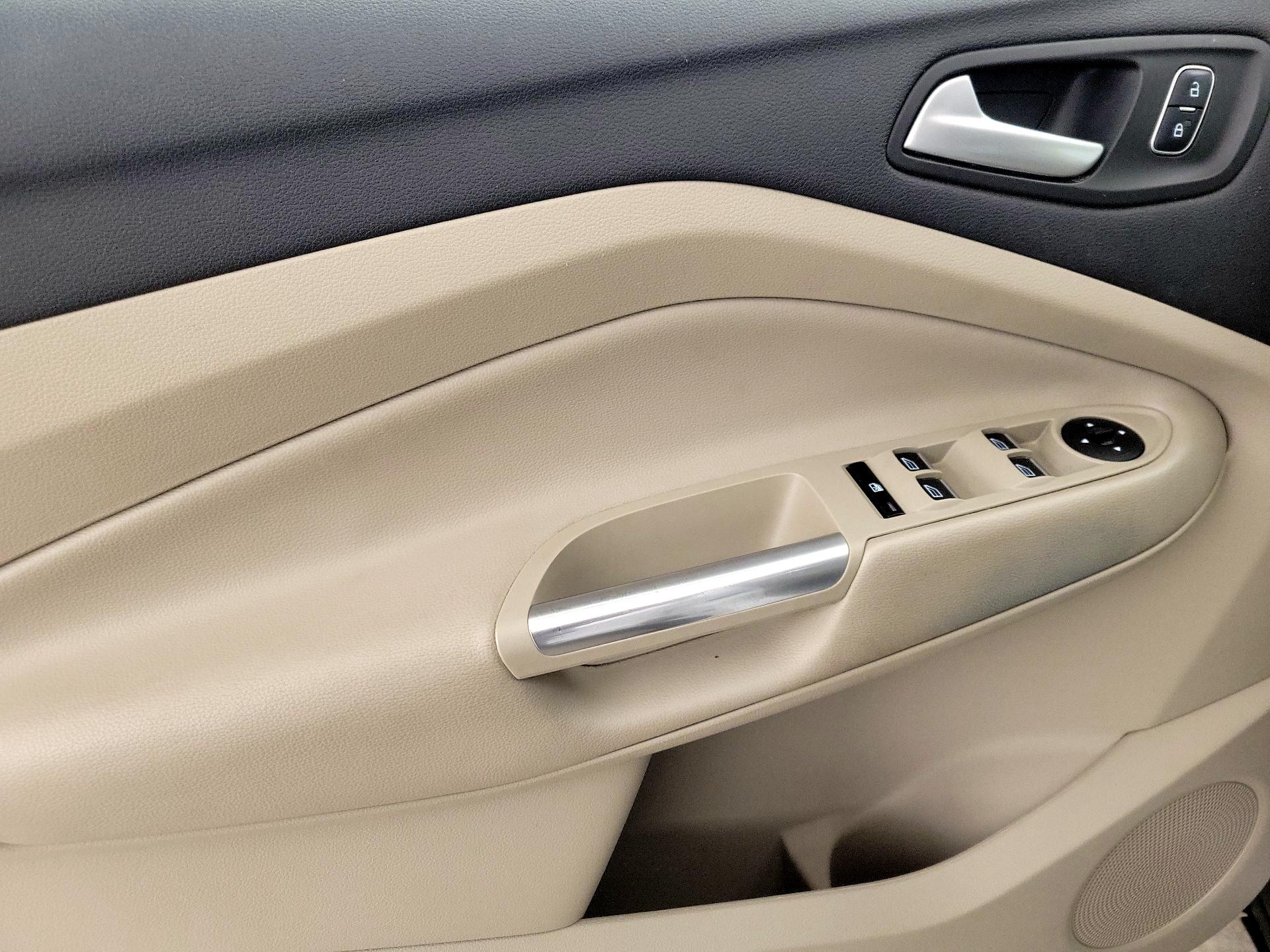 Thumbnail: 2017 Ford Escape - 12