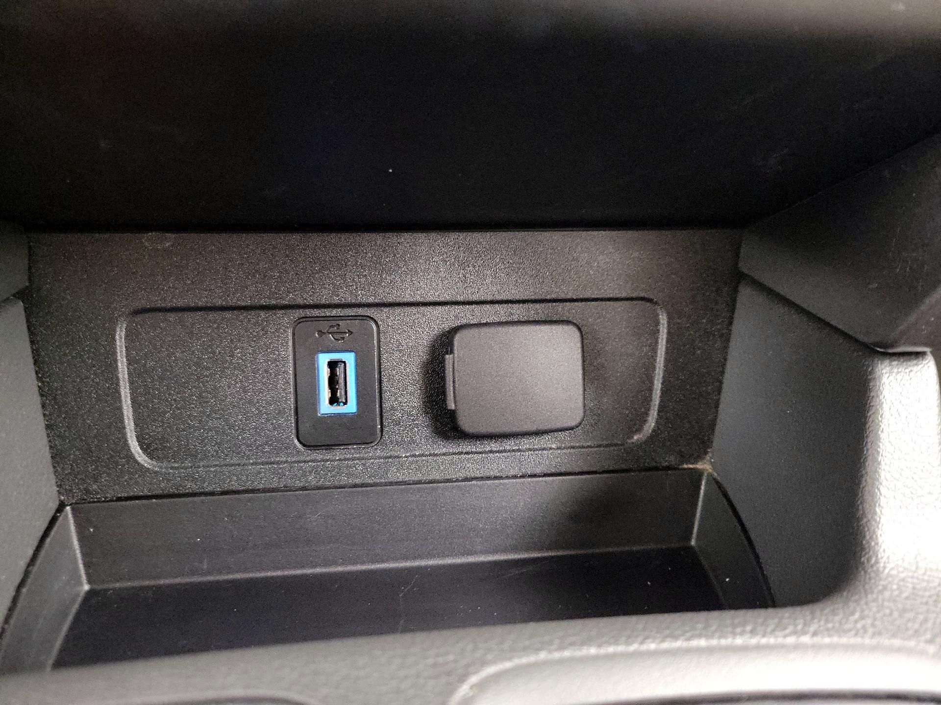 Thumbnail: 2017 Ford Escape - 19