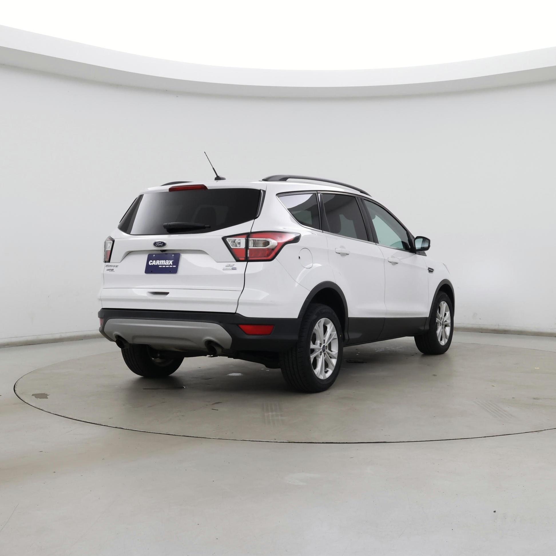 Thumbnail: 2017 Ford Escape - 8