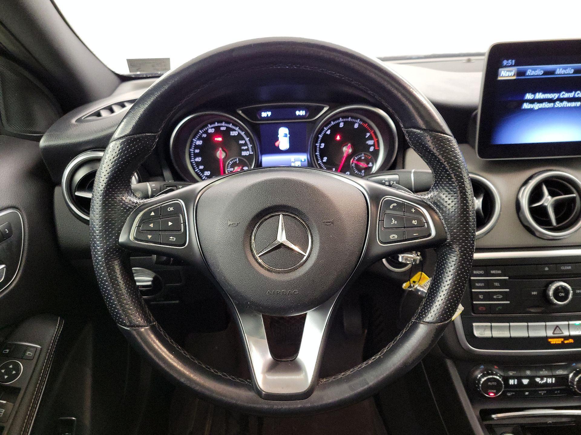 Thumbnail: 2019 Mercedes-Benz GLA - 10