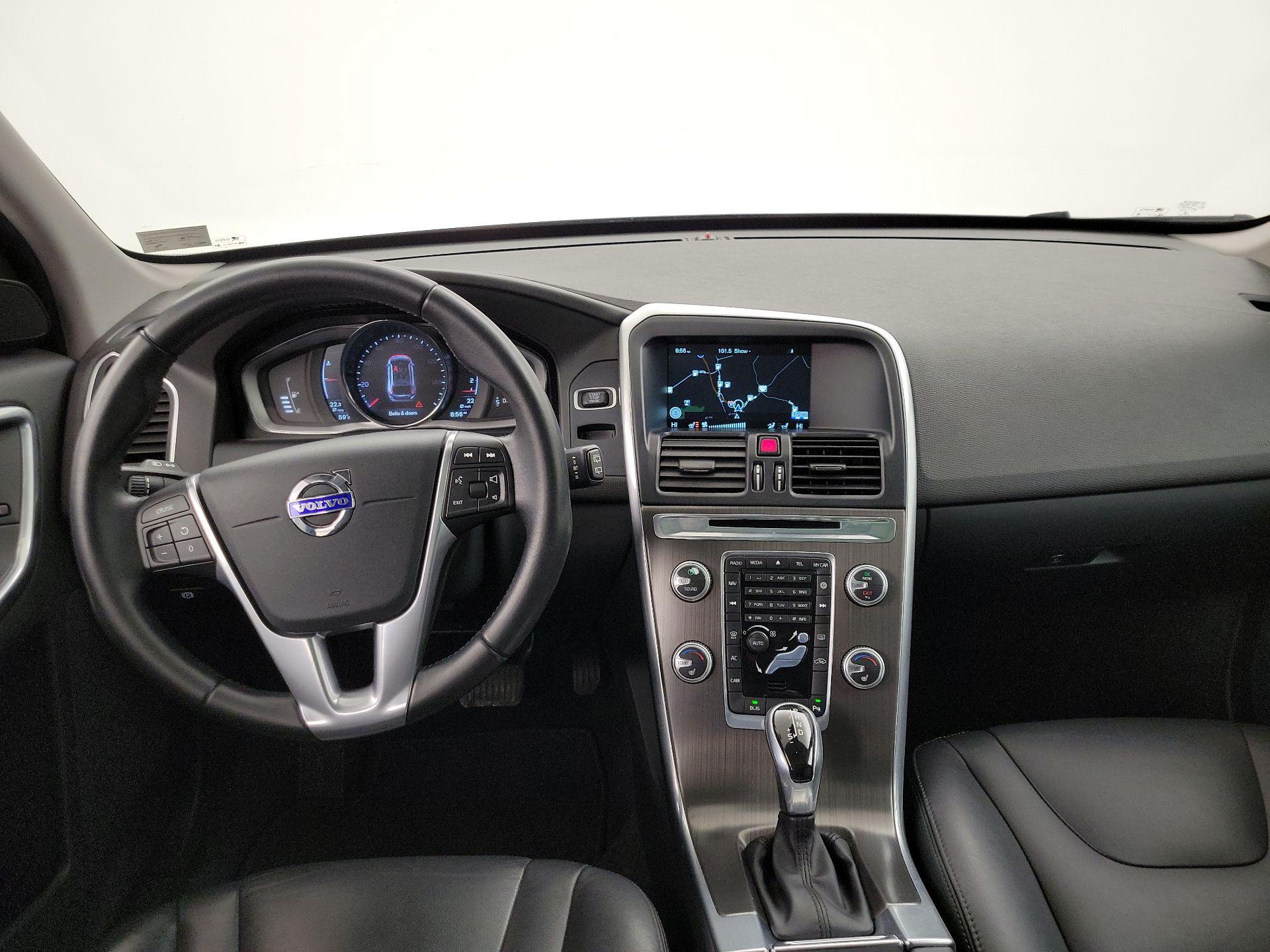 Thumbnail: 2016 Volvo XC60 - 9