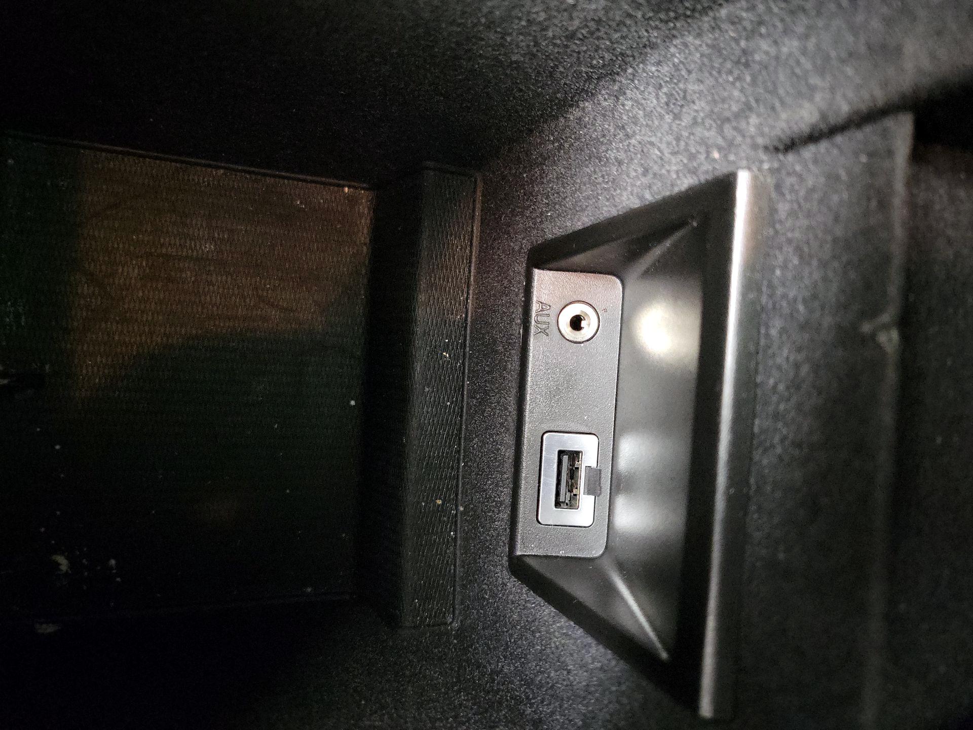 Thumbnail: 2016 Volvo XC60 - 19