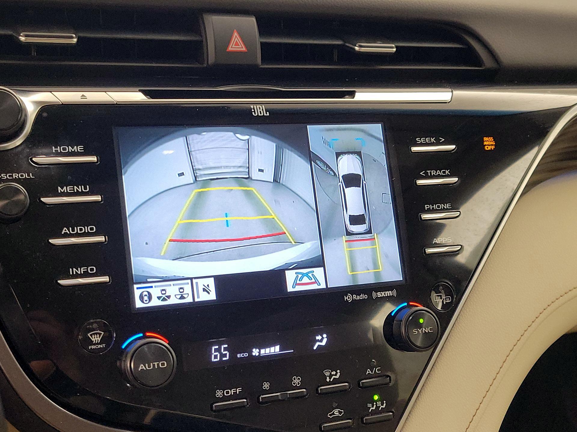 Thumbnail: 2018 Toyota Camry - 14