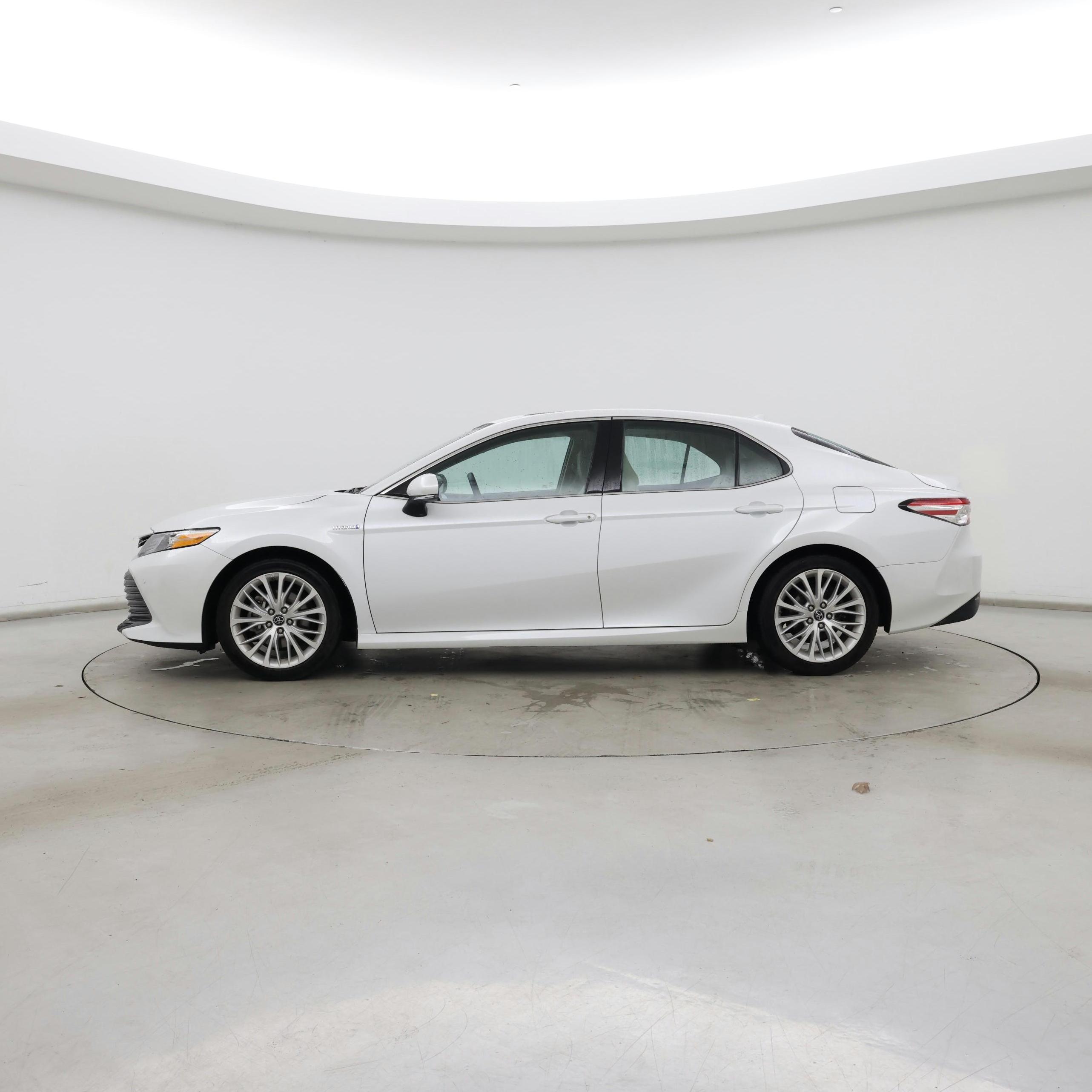 Thumbnail: 2018 Toyota Camry - 3