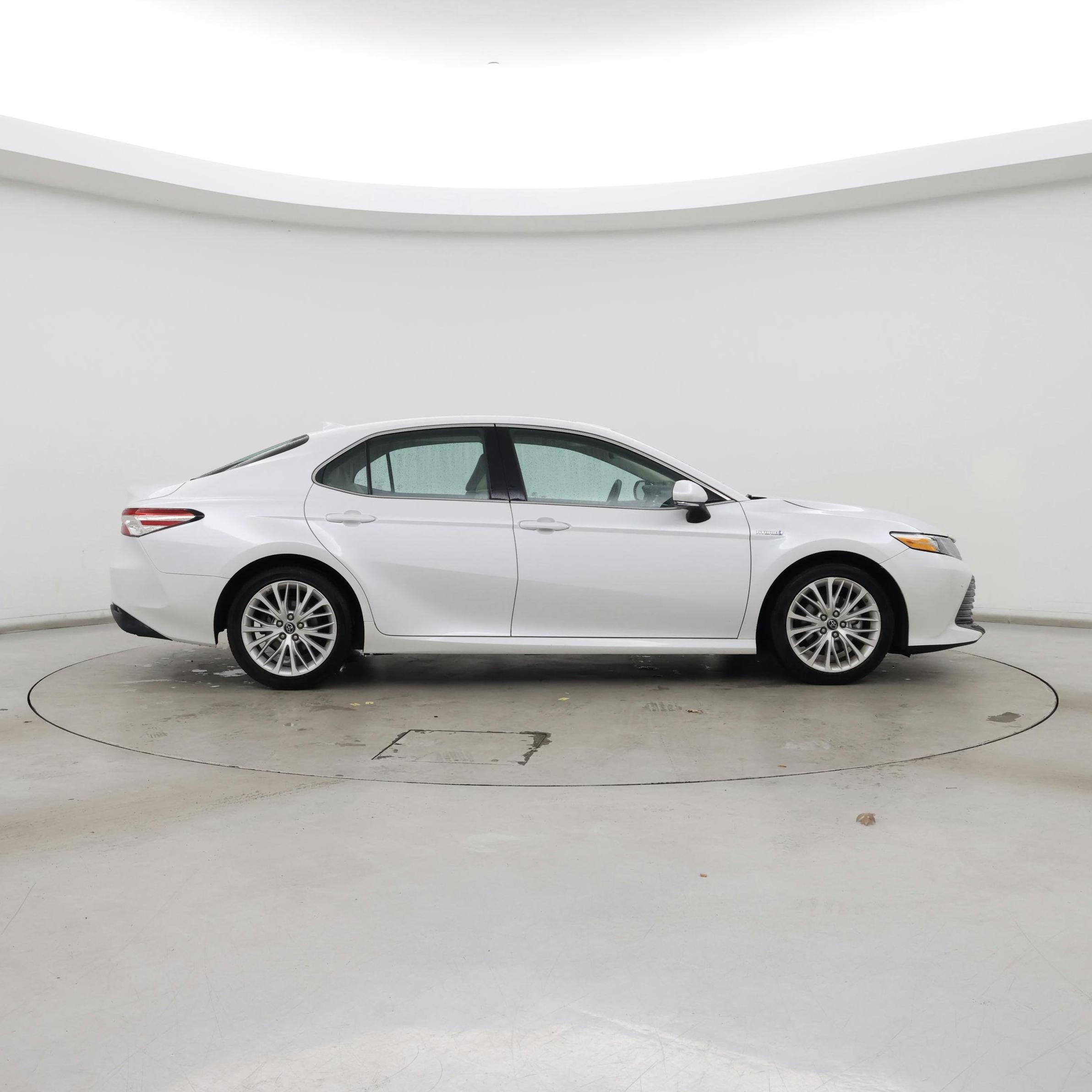 Thumbnail: 2018 Toyota Camry - 7