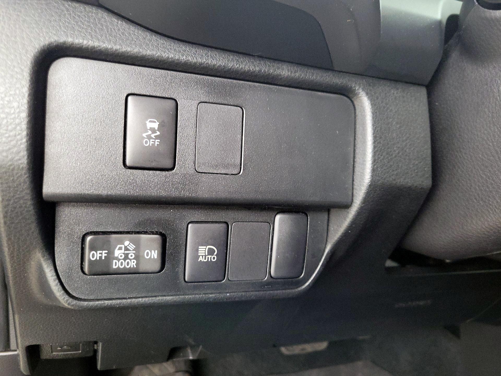 Thumbnail: 2023 Toyota Tacoma - 13