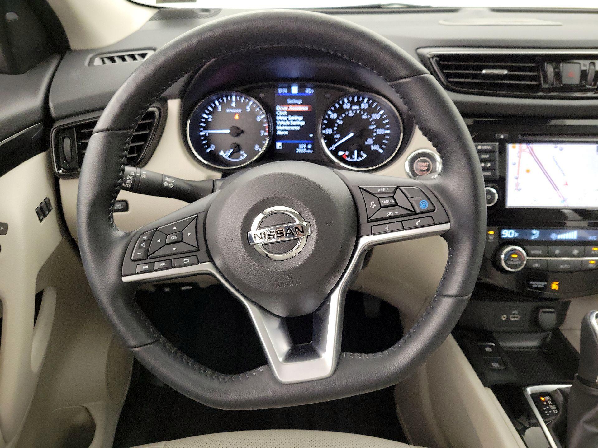 Thumbnail: 2022 Nissan Rogue Sport - 10