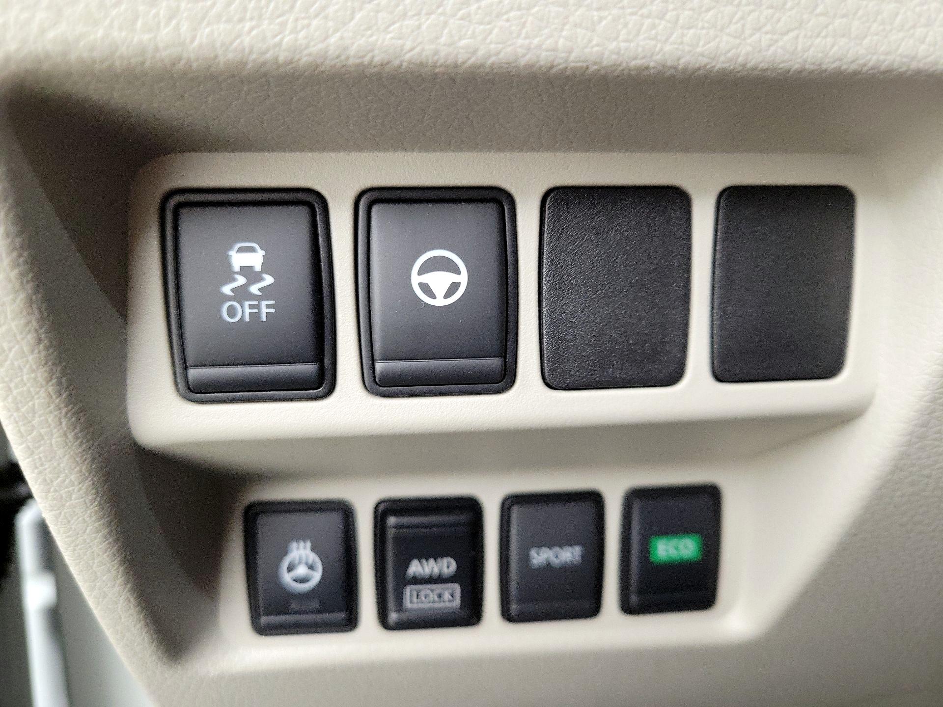 Thumbnail: 2022 Nissan Rogue Sport - 13