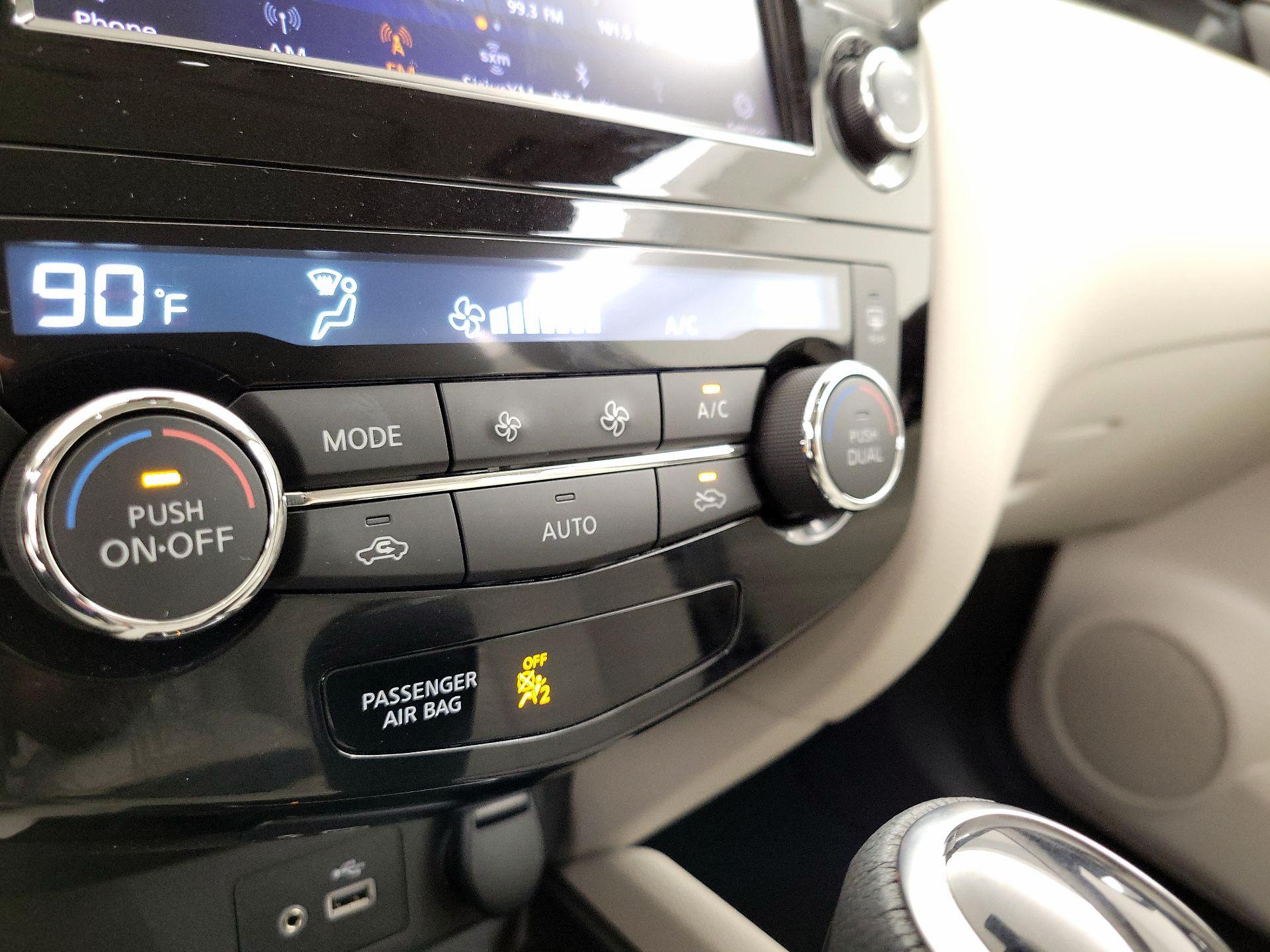 Thumbnail: 2022 Nissan Rogue Sport - 17