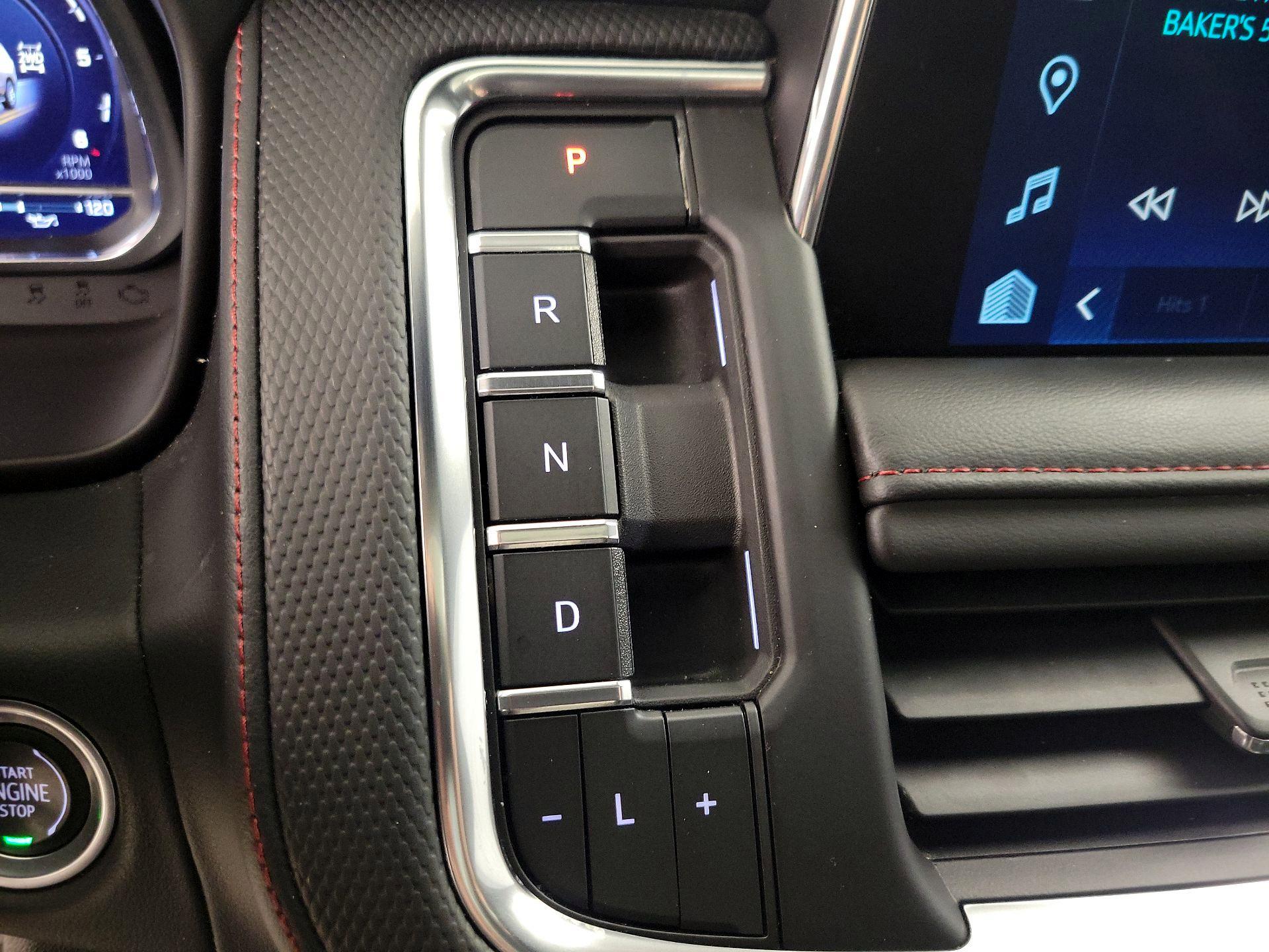 Thumbnail: 2022 Chevrolet Suburban - 17