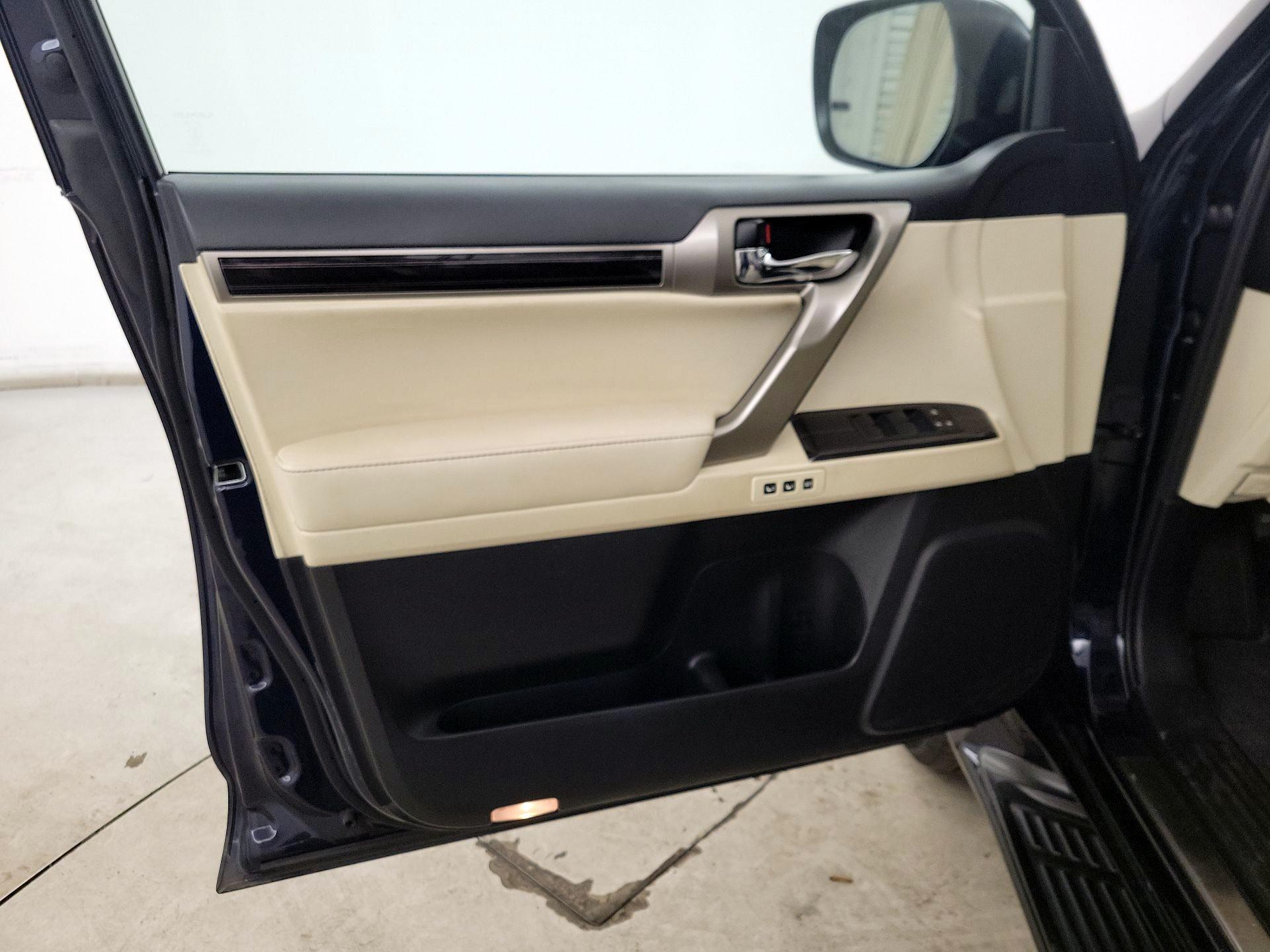 Thumbnail: 2021 Lexus GX - 12