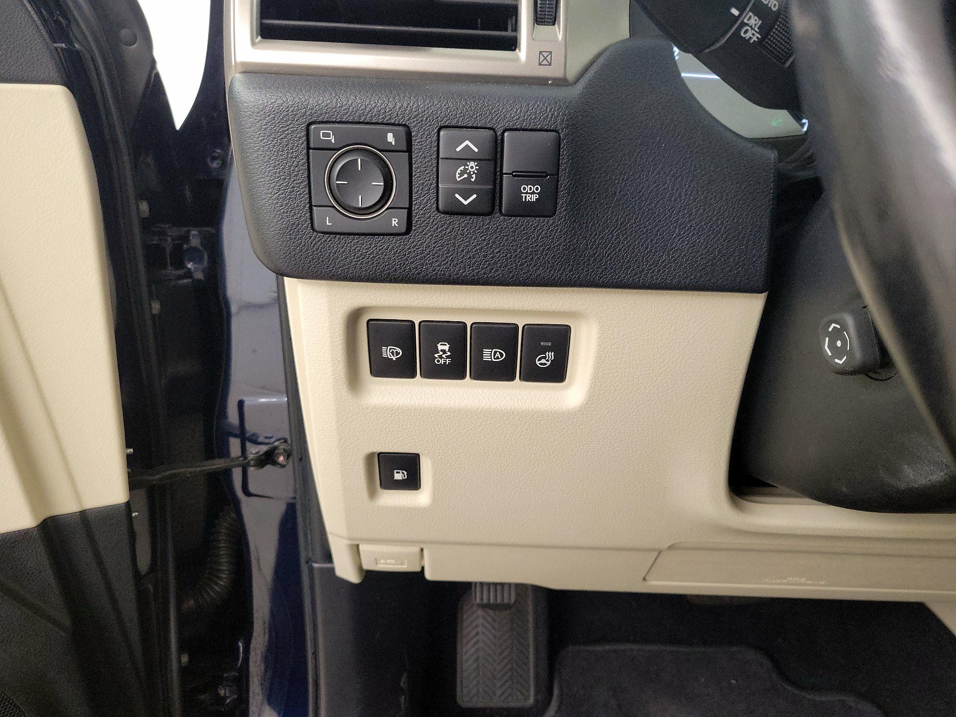 Thumbnail: 2021 Lexus GX - 13