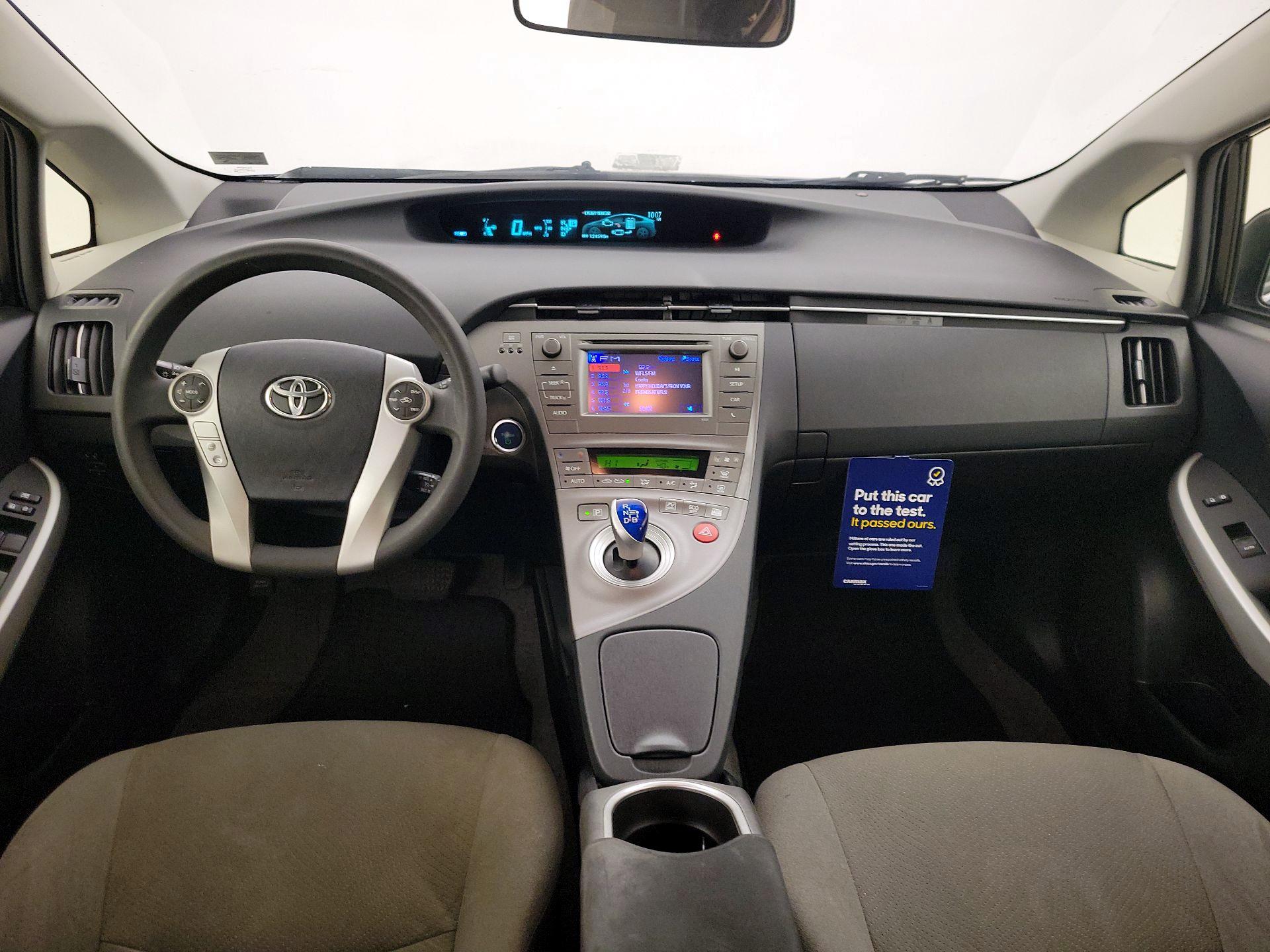 Thumbnail: 2015 Toyota Prius - 9