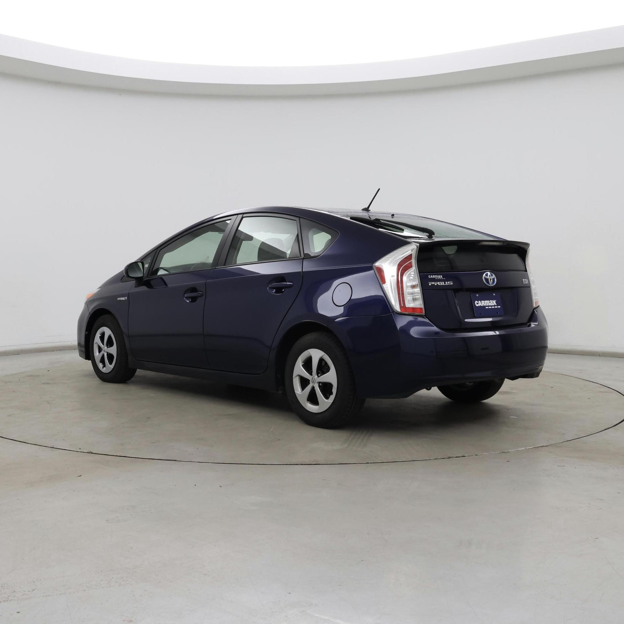 Thumbnail: 2015 Toyota Prius - 2