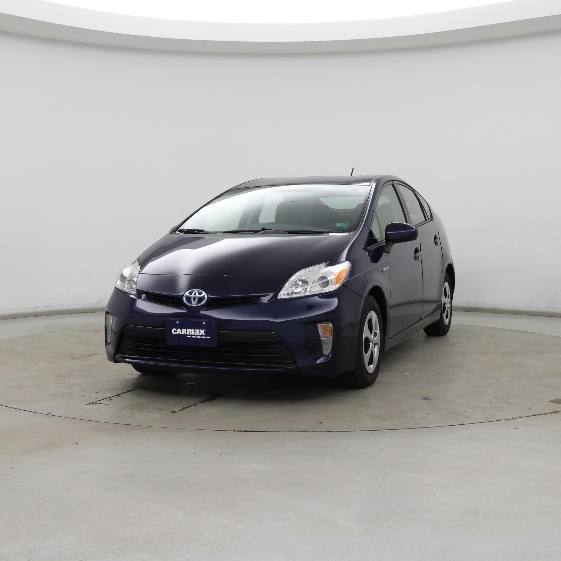 Thumbnail: 2015 Toyota Prius - 4