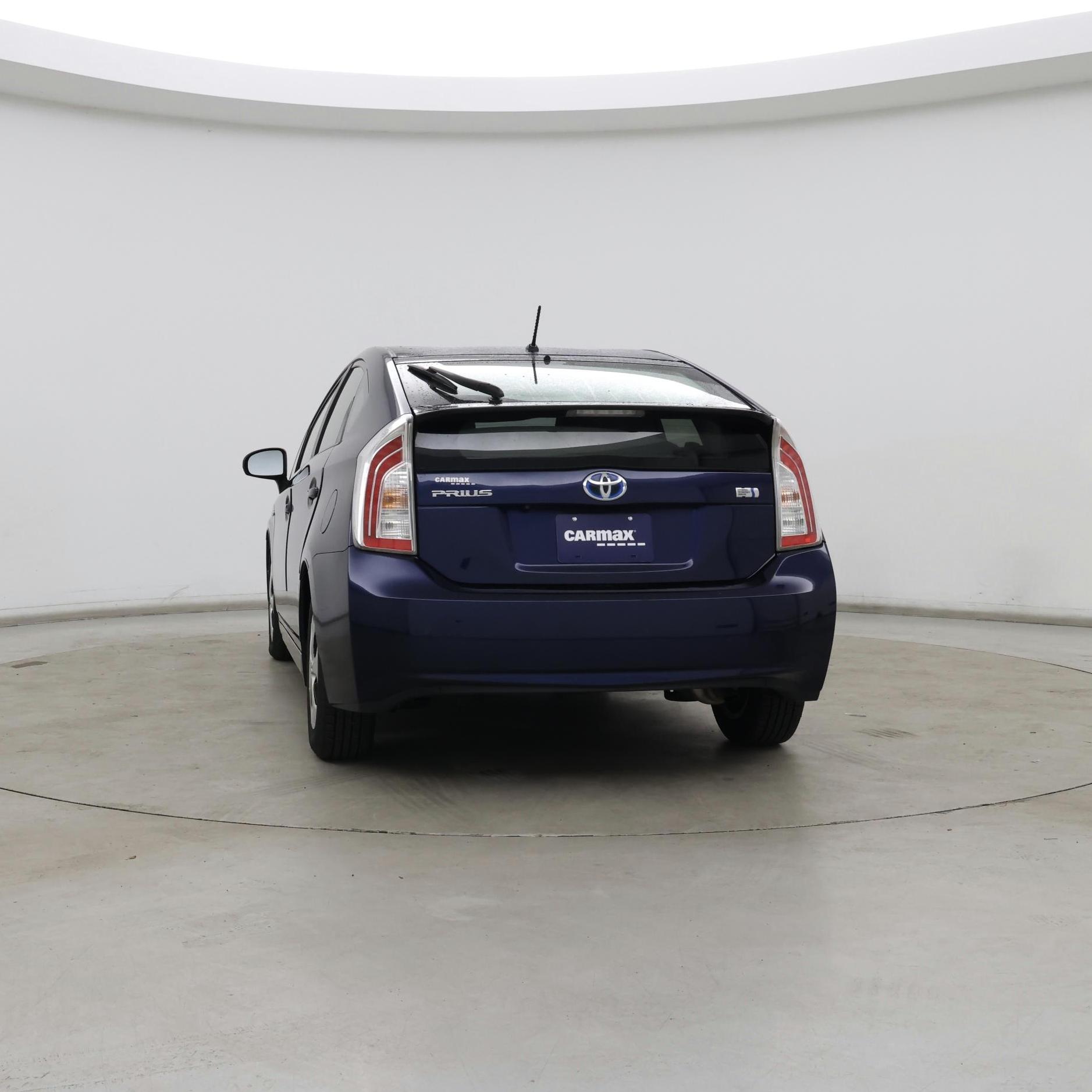 Thumbnail: 2015 Toyota Prius - 6