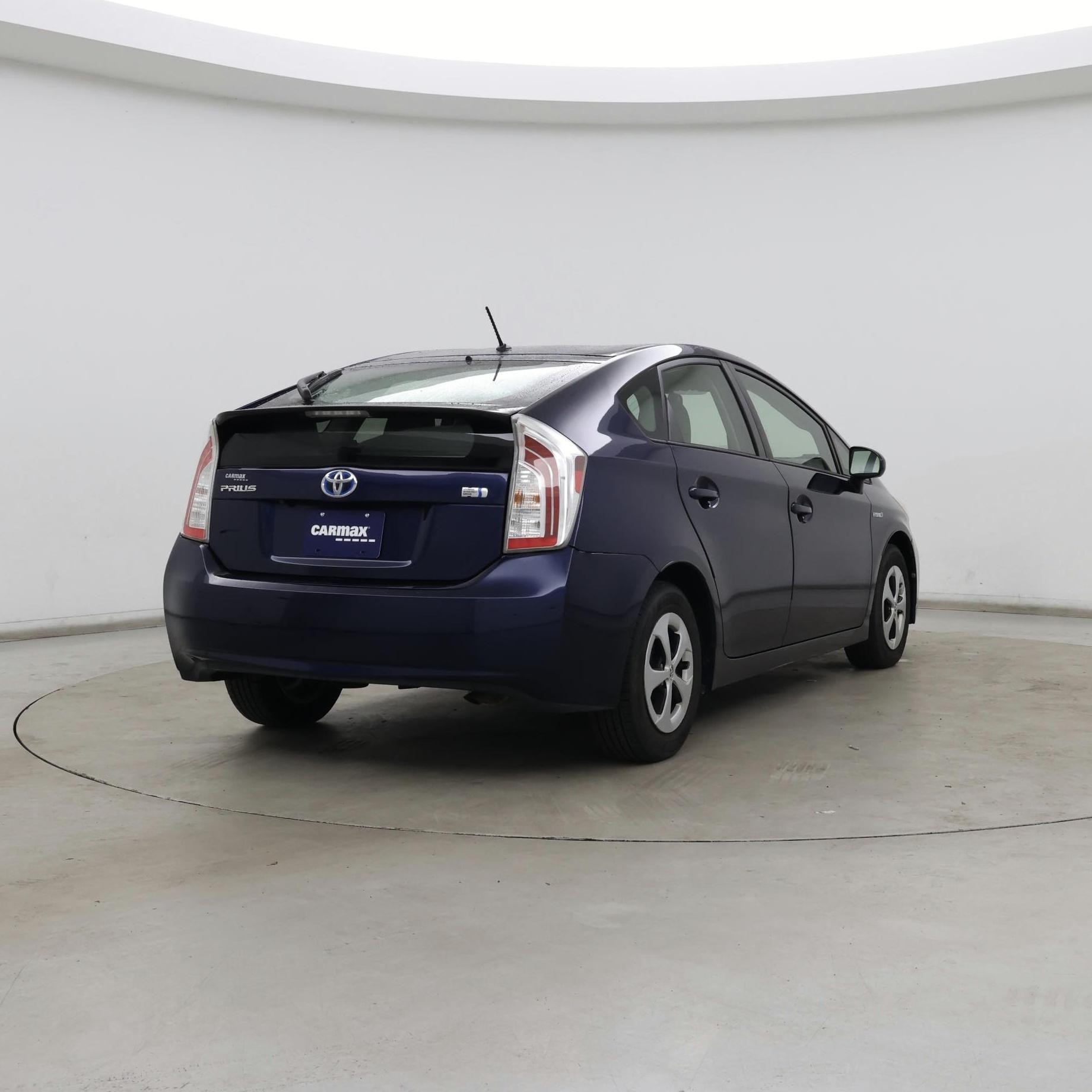 Thumbnail: 2015 Toyota Prius - 8