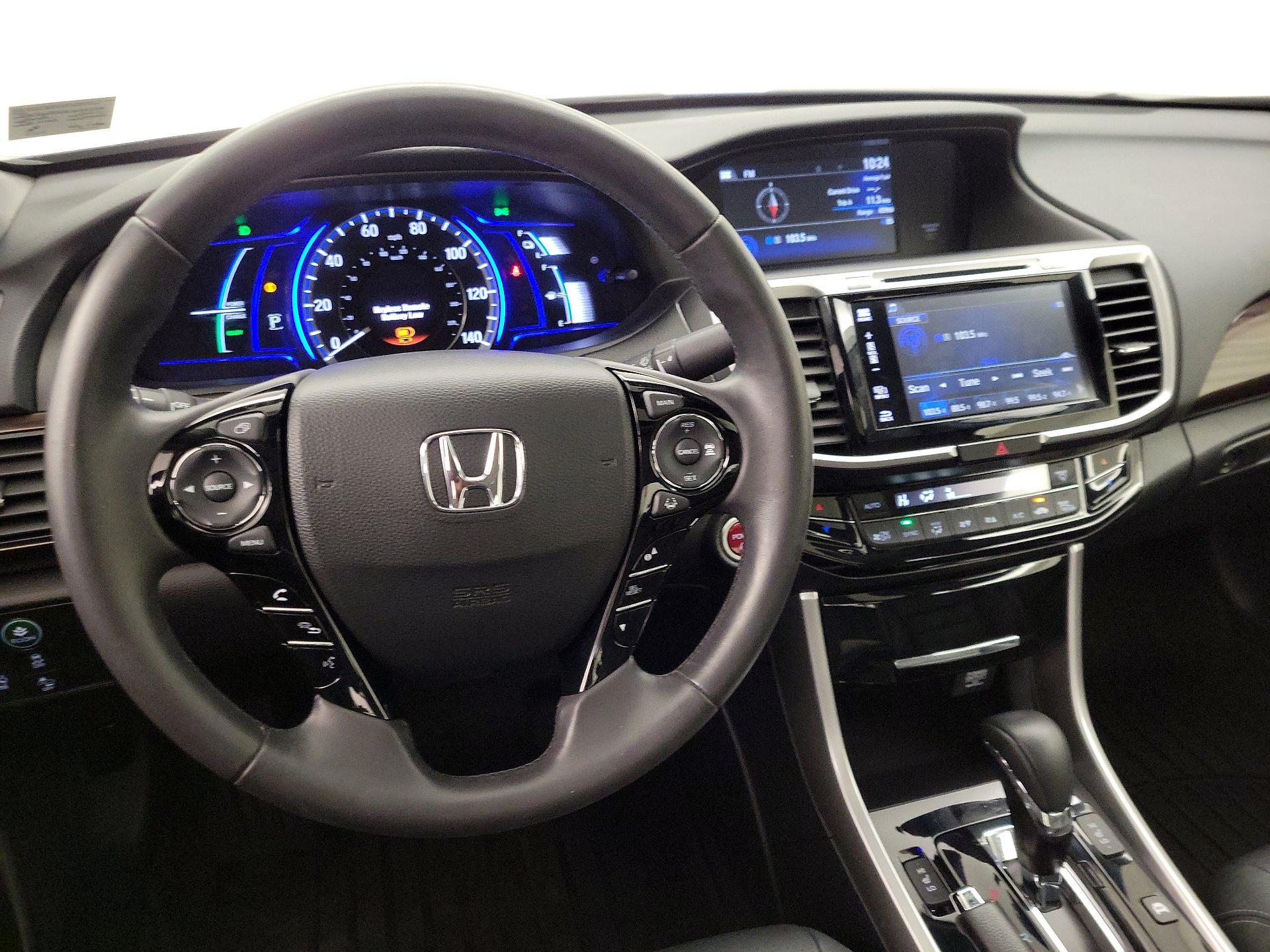 Thumbnail: 2017 Honda Accord - 10