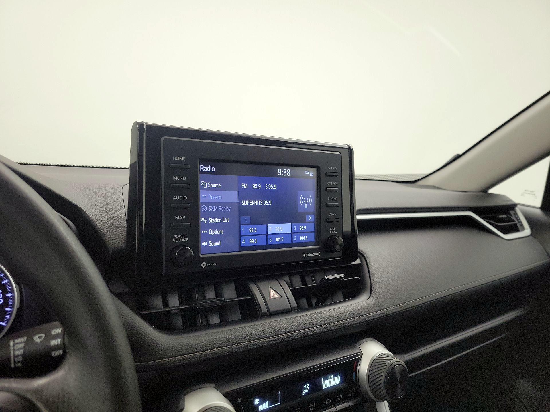 Thumbnail: 2020 Toyota RAV4 - 15