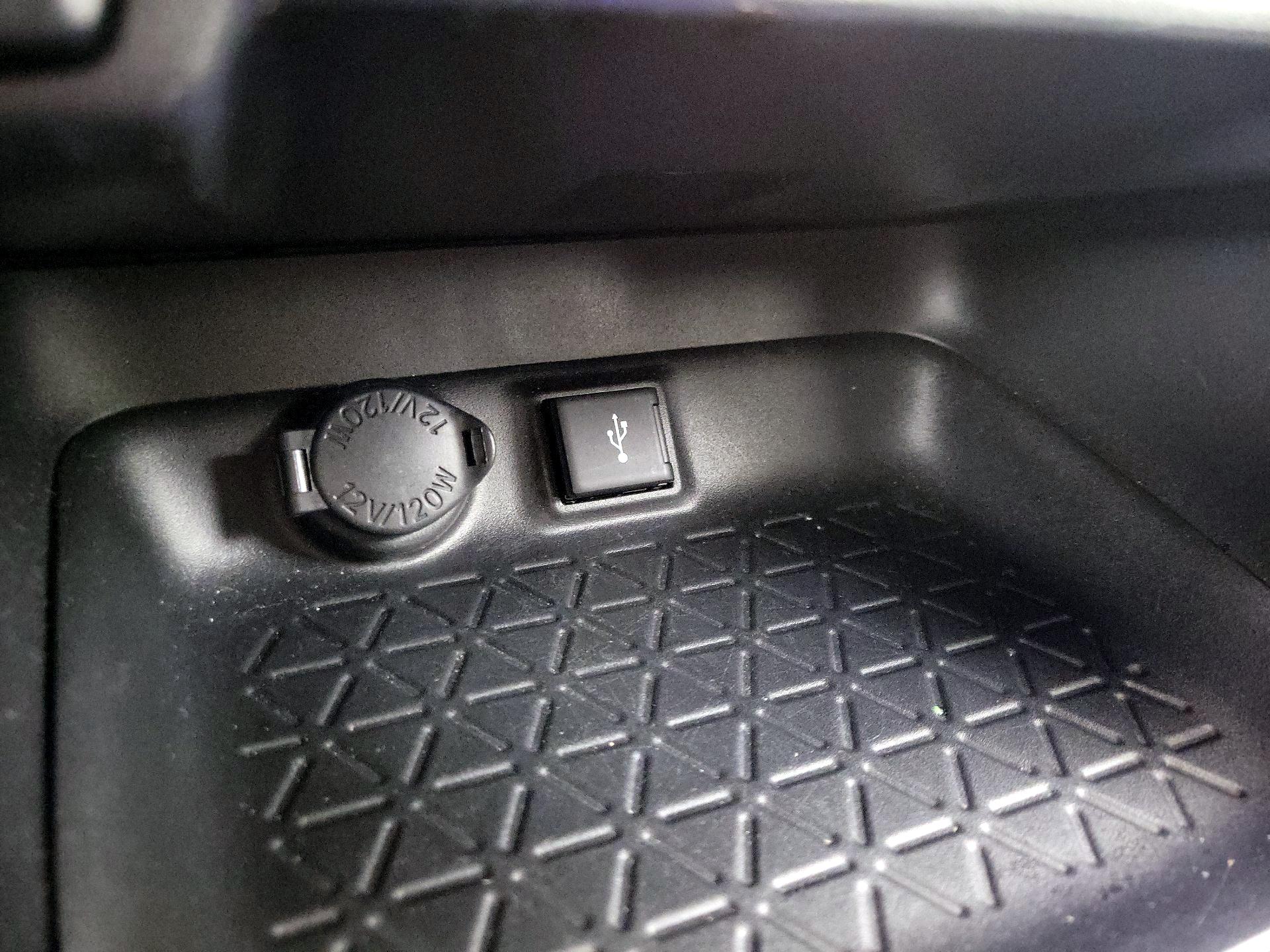 Thumbnail: 2020 Toyota RAV4 - 18