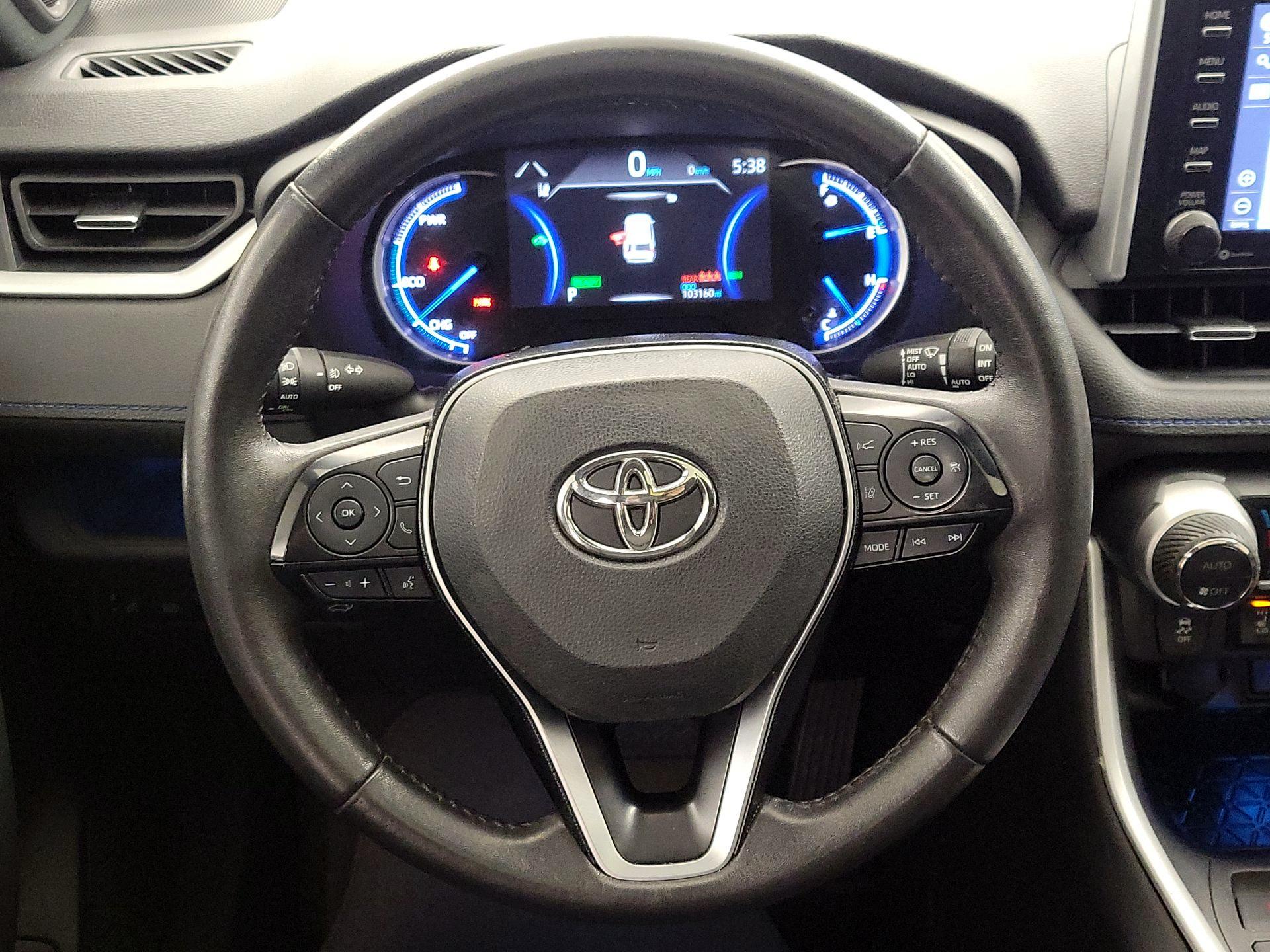 Thumbnail: 2021 Toyota RAV4 - 10