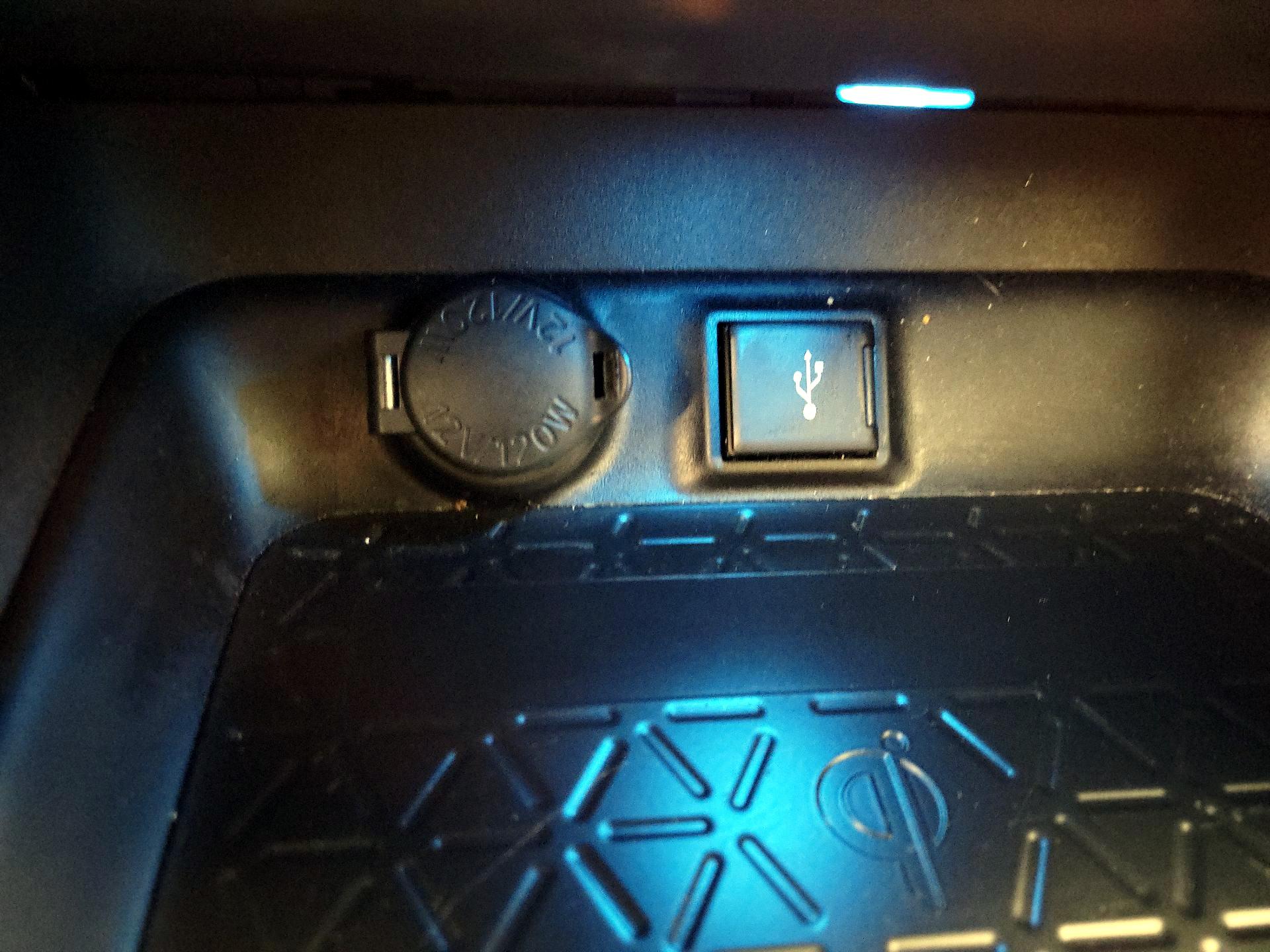 Thumbnail: 2021 Toyota RAV4 - 19