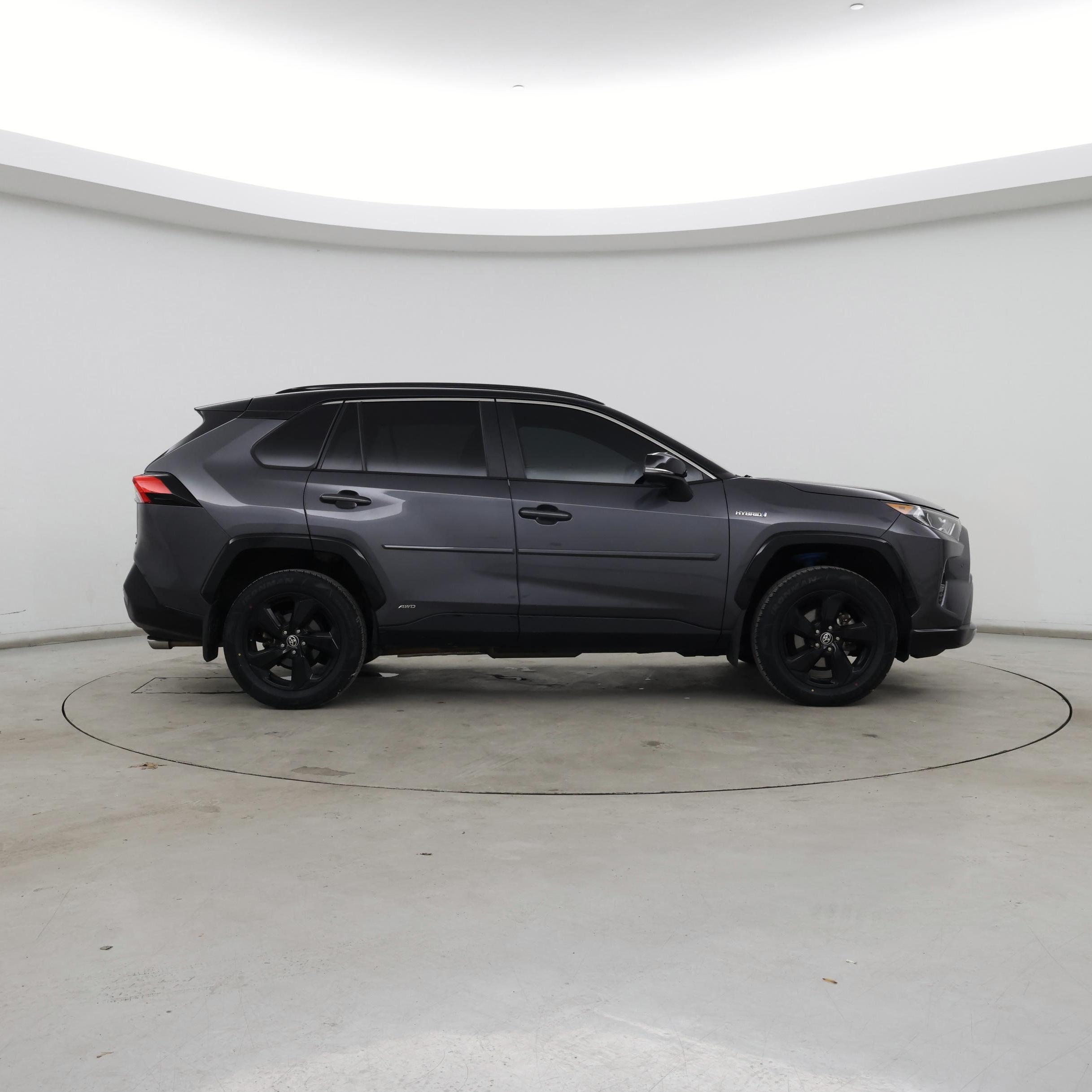 Thumbnail: 2021 Toyota RAV4 - 7