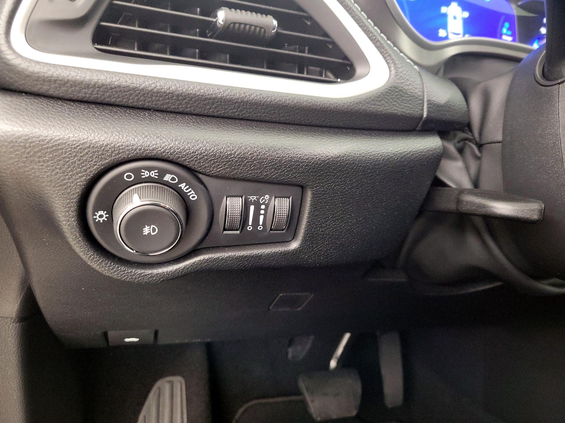 Thumbnail: 2025 Chrysler Pacifica - 13