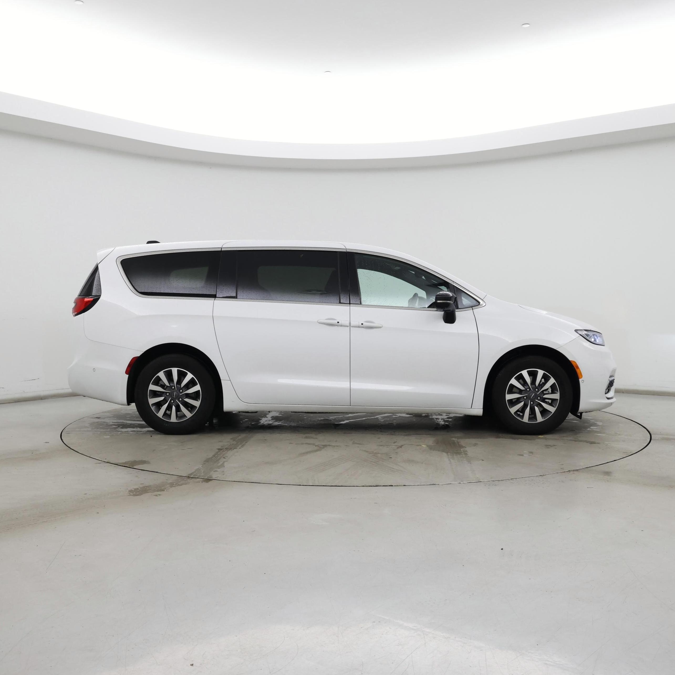 Thumbnail: 2025 Chrysler Pacifica - 7