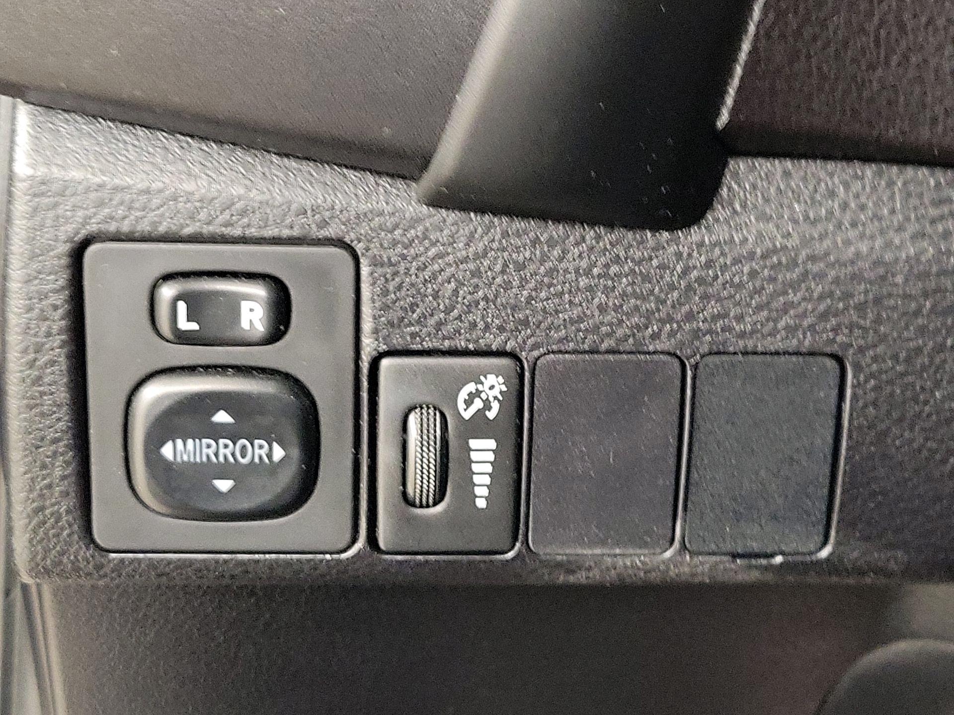 Thumbnail: 2017 Toyota Corolla - 13