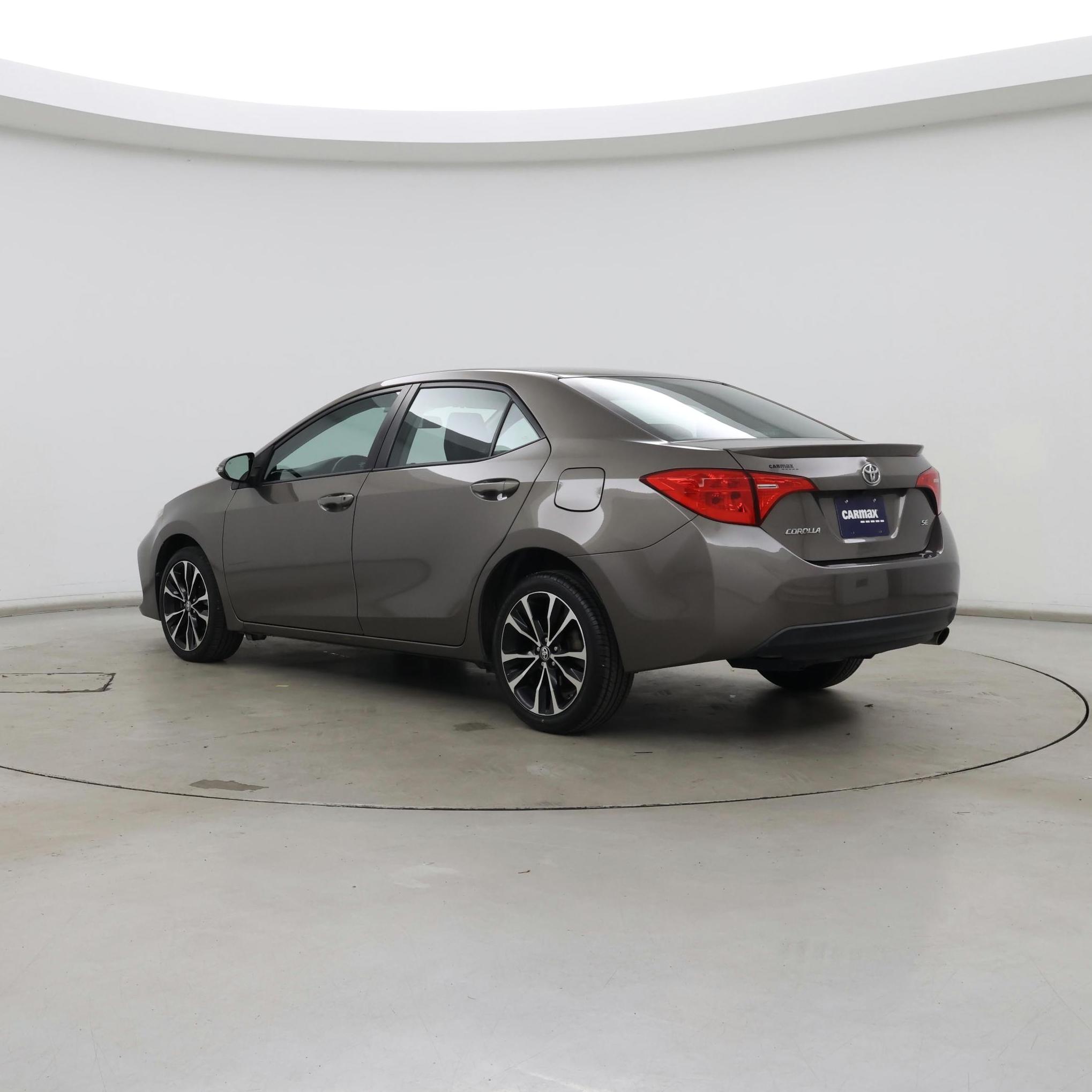 Thumbnail: 2017 Toyota Corolla - 2