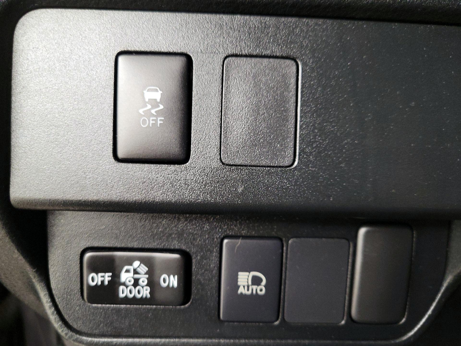 Thumbnail: 2022 Toyota Tacoma - 13