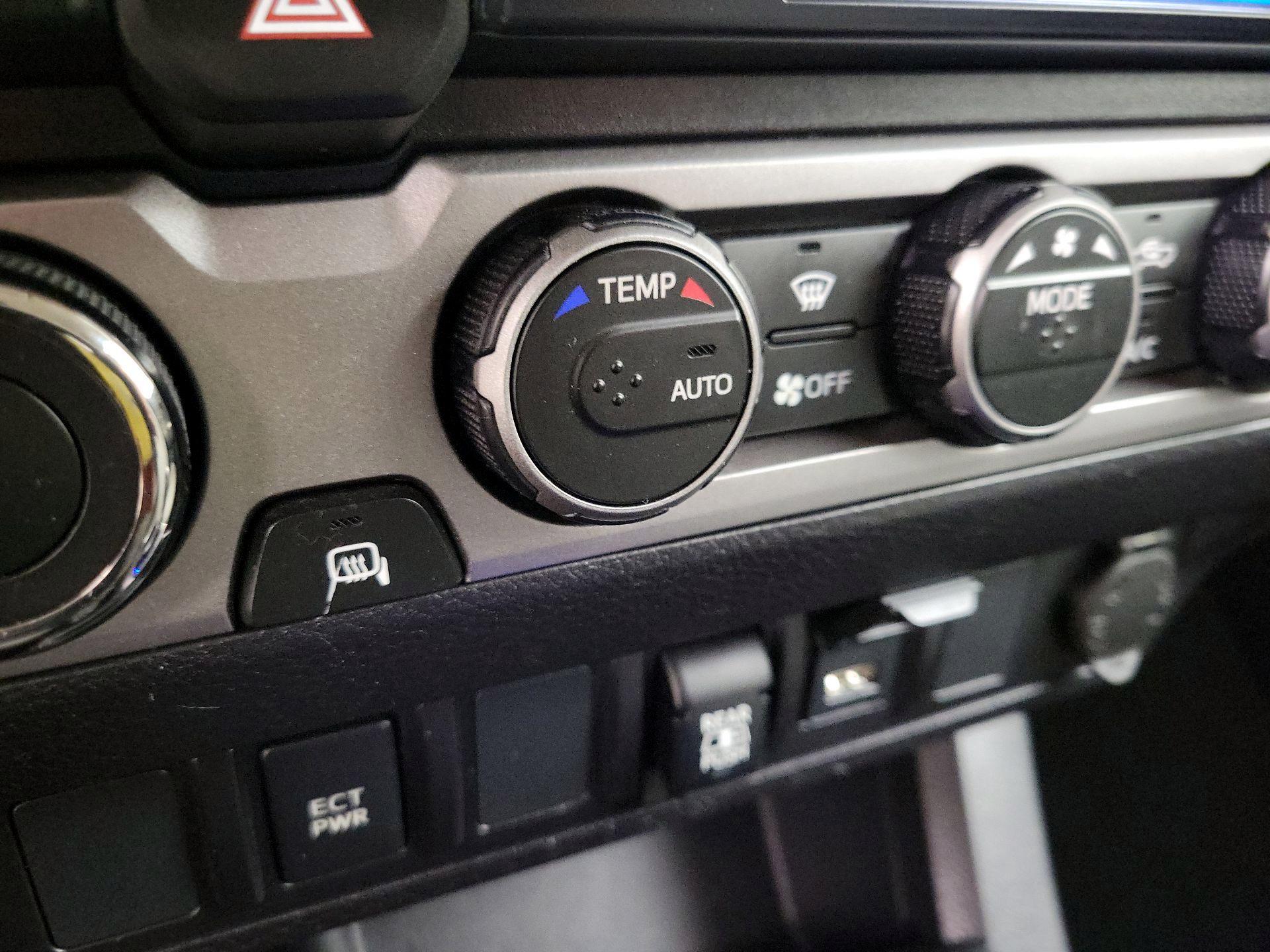 Thumbnail: 2022 Toyota Tacoma - 16