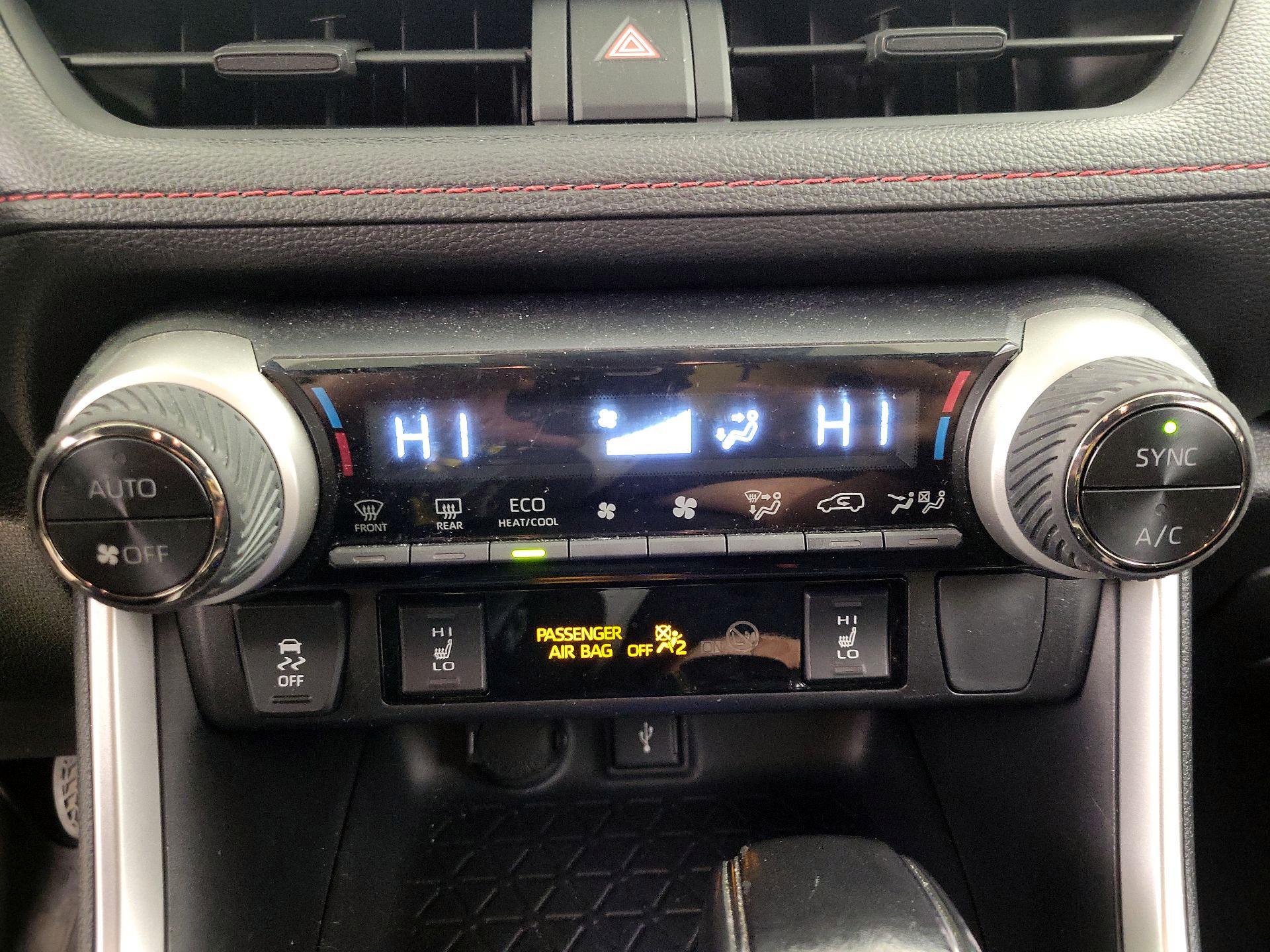 Thumbnail: 2021 Toyota RAV4 - 16