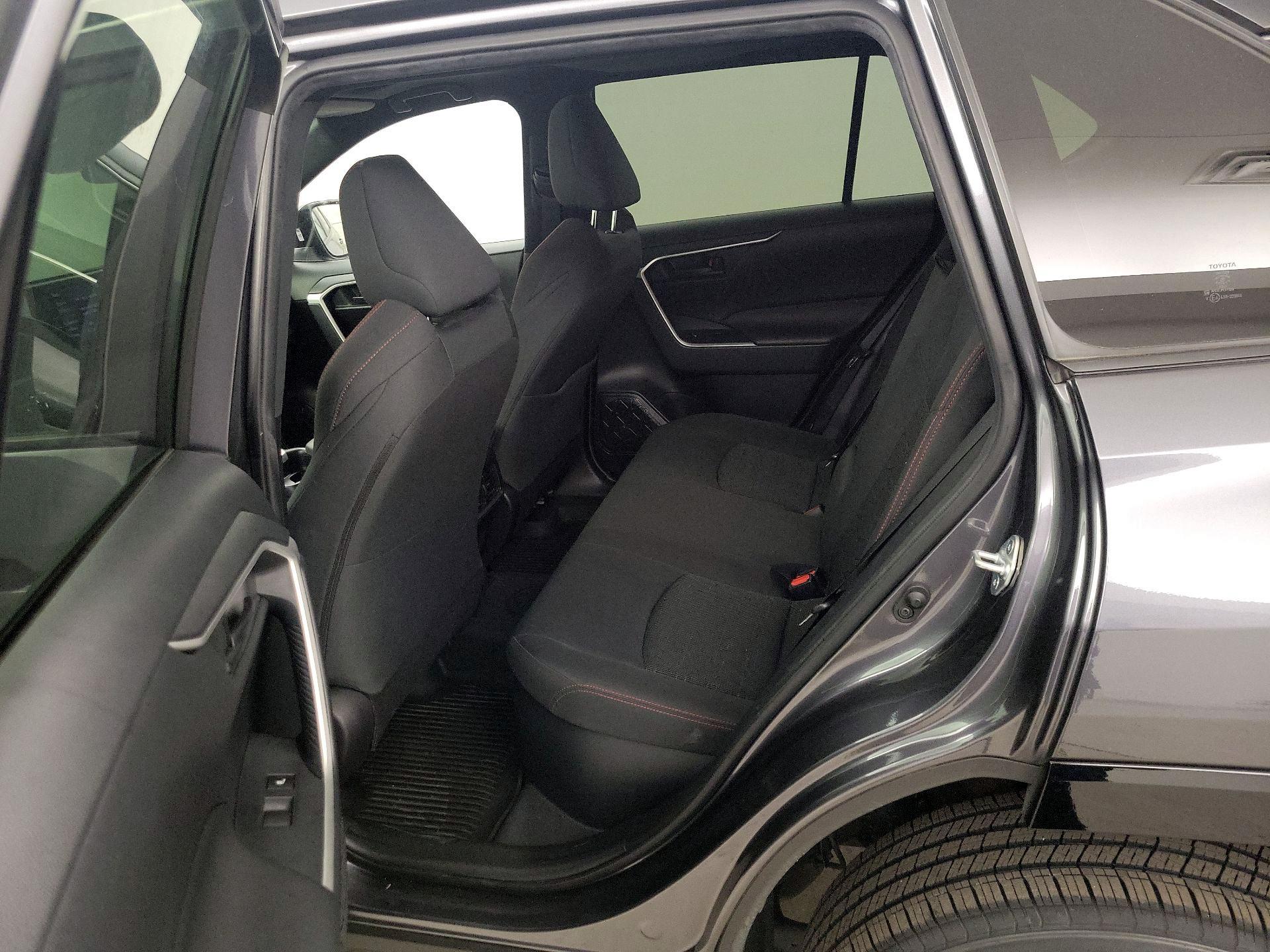 Thumbnail: 2021 Toyota RAV4 - 20