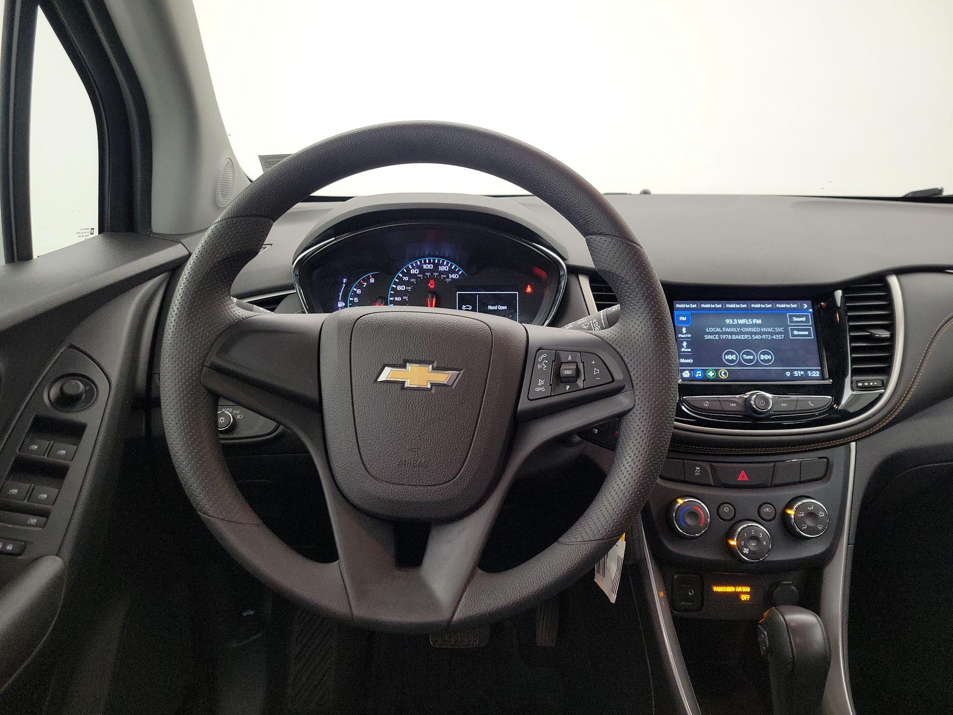 Thumbnail: 2018 Chevrolet Trax - 10