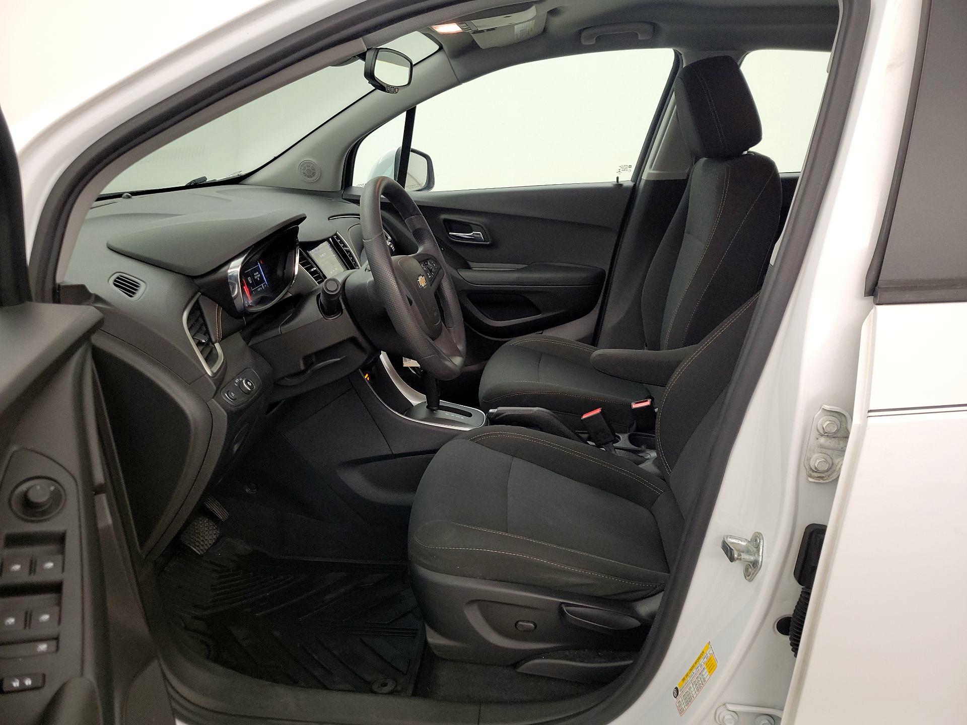 Thumbnail: 2018 Chevrolet Trax - 11