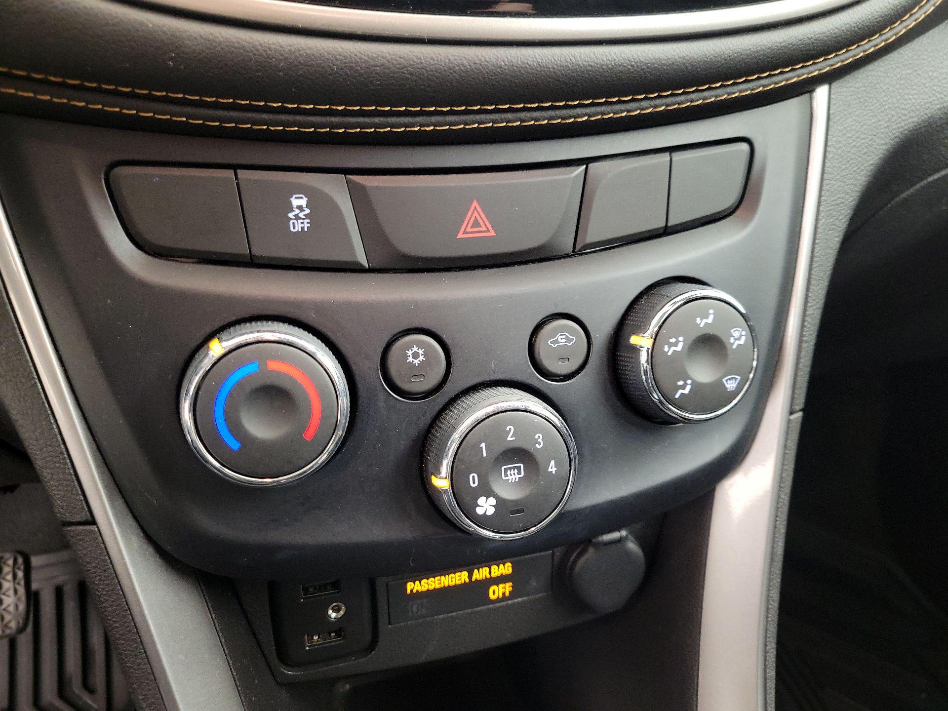 Thumbnail: 2018 Chevrolet Trax - 16