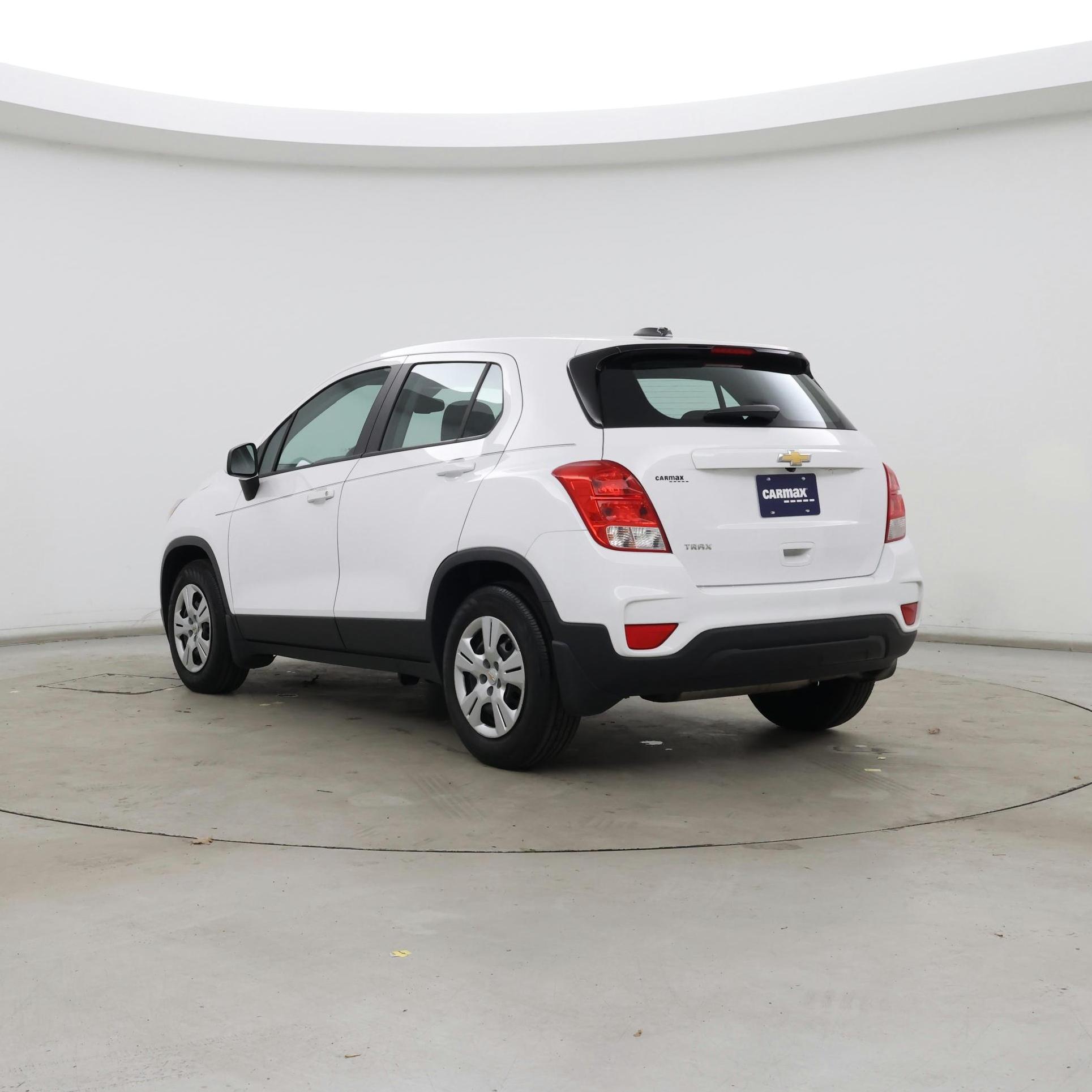 Thumbnail: 2018 Chevrolet Trax - 2