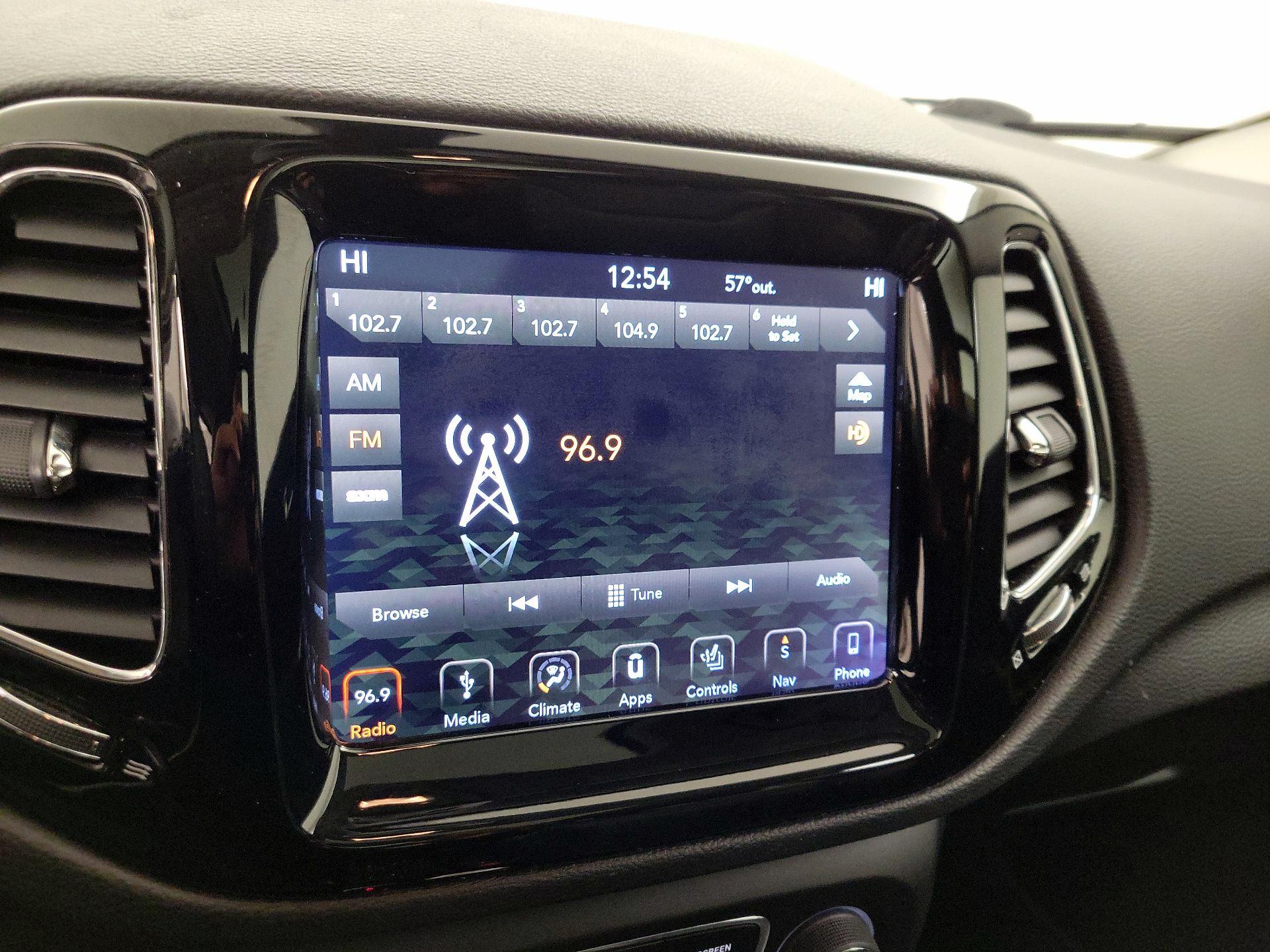 Thumbnail: 2018 Jeep Compass - 16