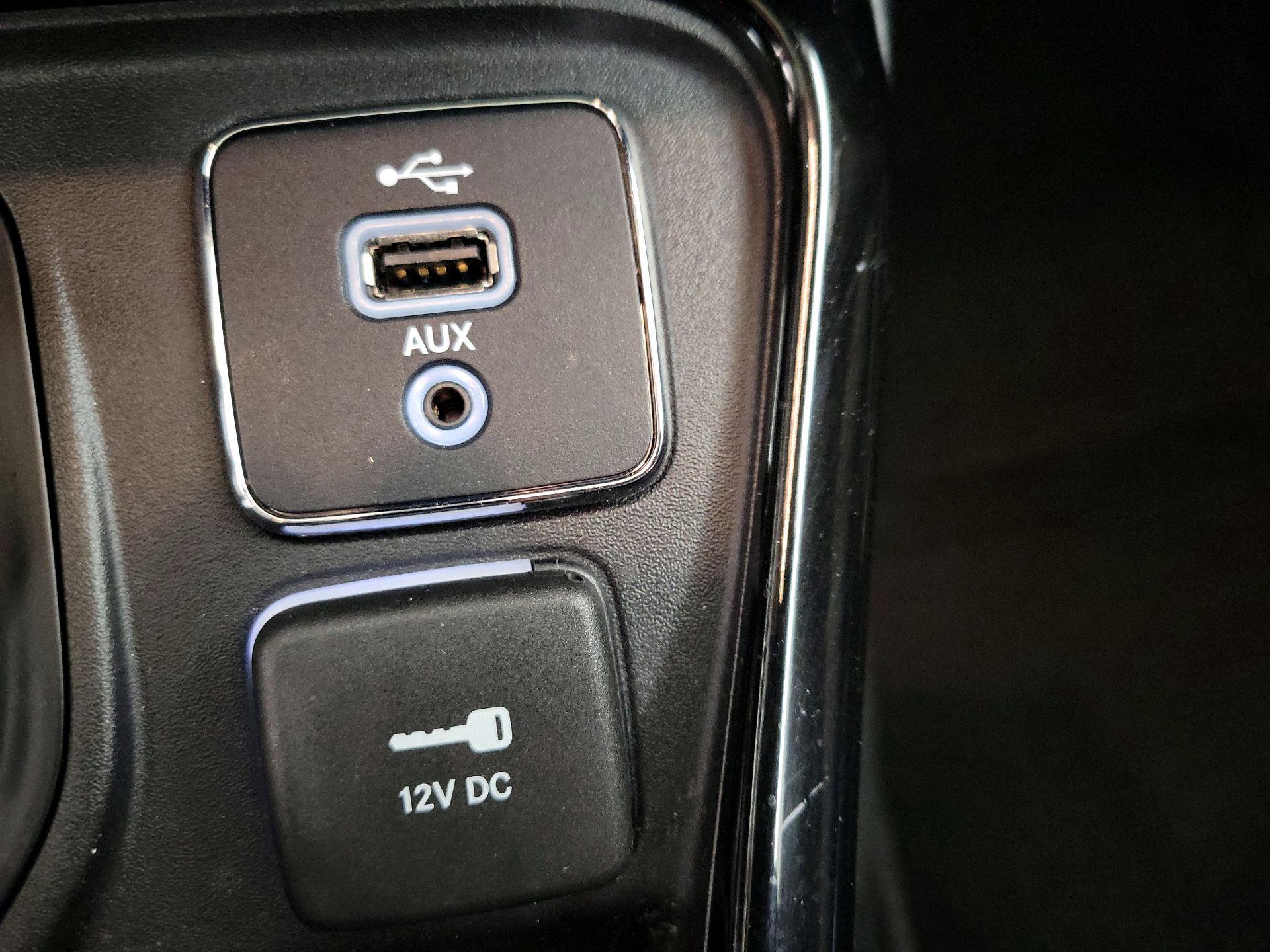 Thumbnail: 2018 Jeep Compass - 19