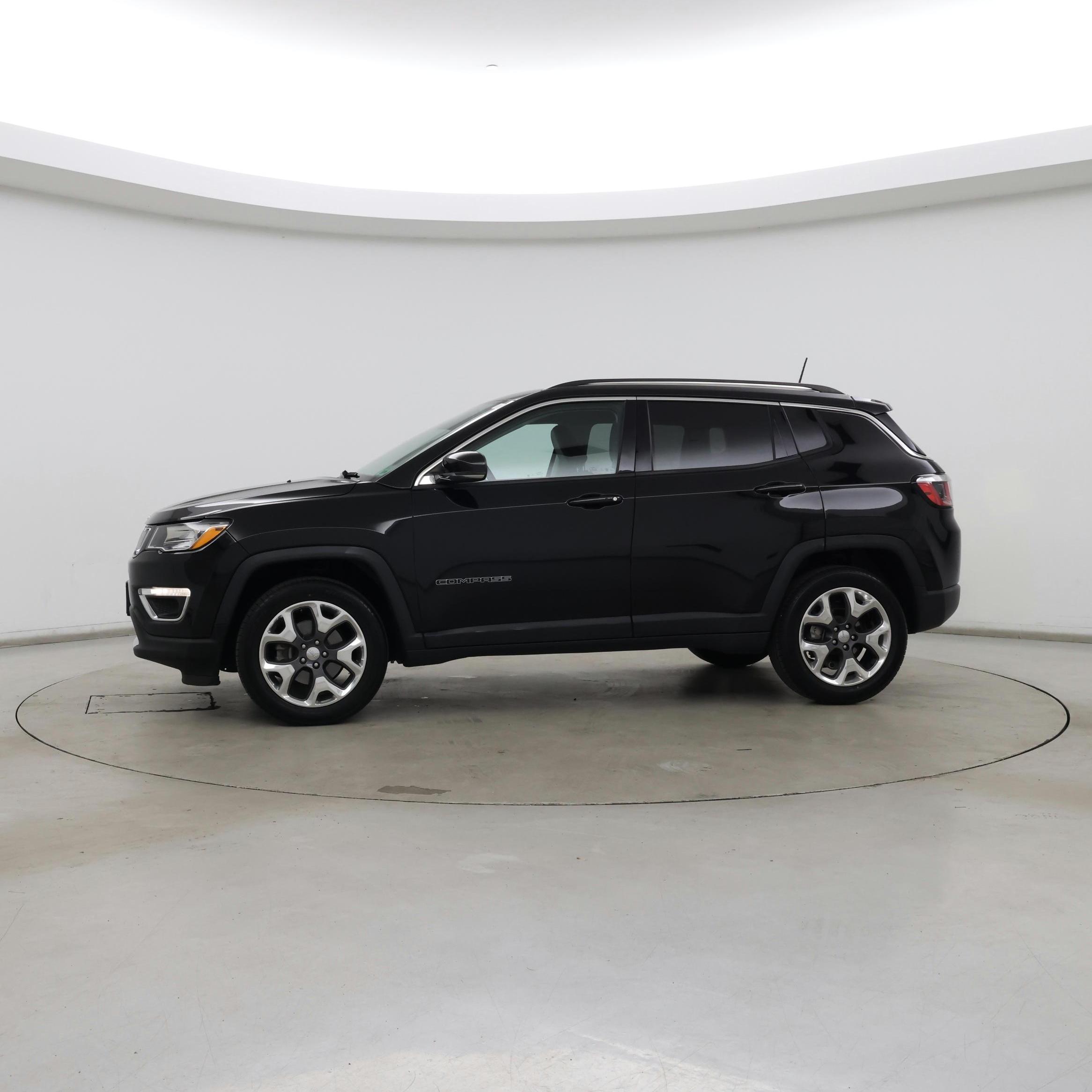 Thumbnail: 2018 Jeep Compass - 3