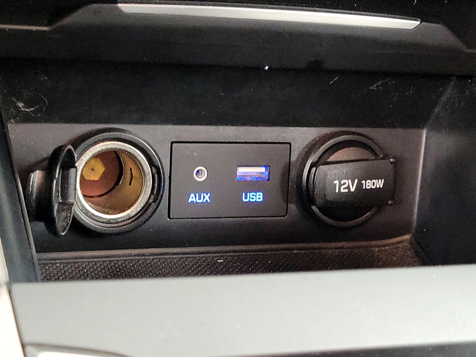 Thumbnail: 2018 Hyundai Elantra - 18