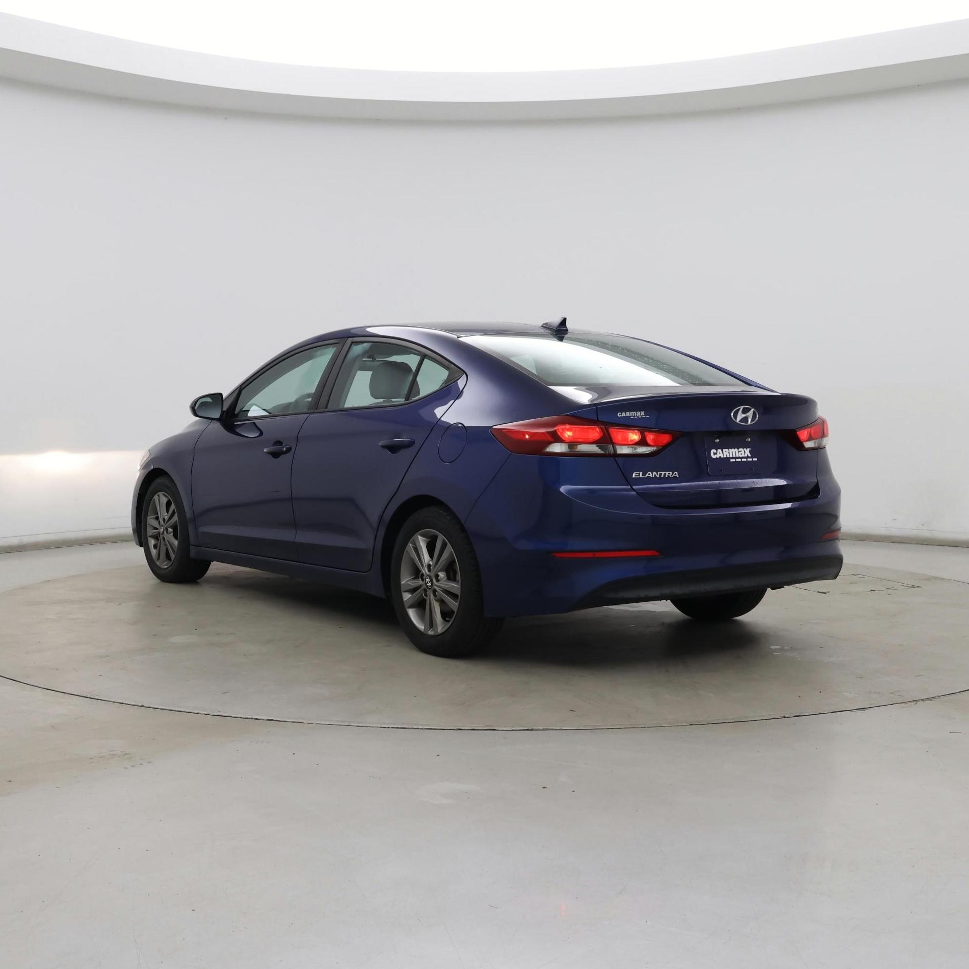 Thumbnail: 2018 Hyundai Elantra - 2