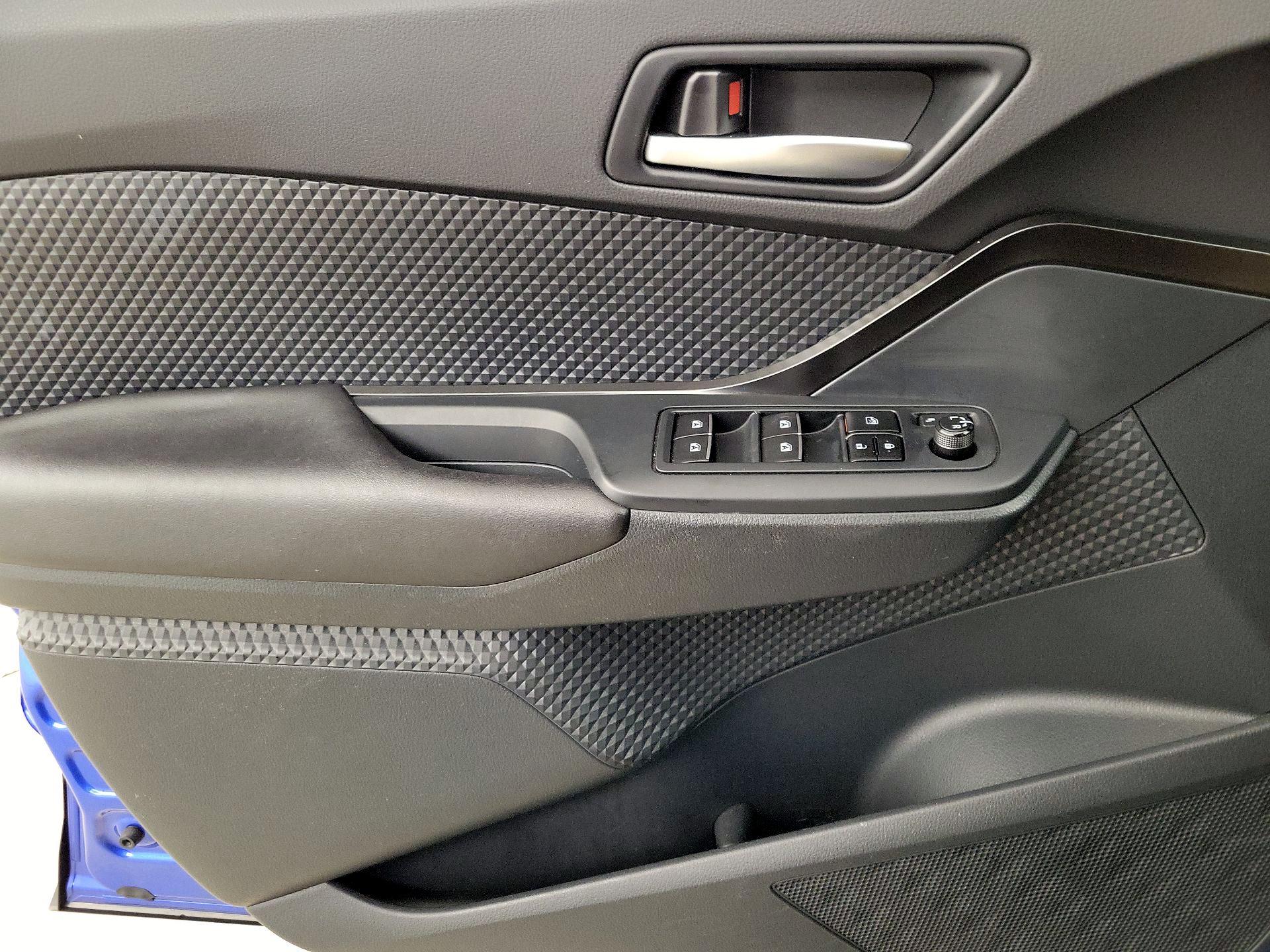 Thumbnail: 2018 Toyota C-HR - 12