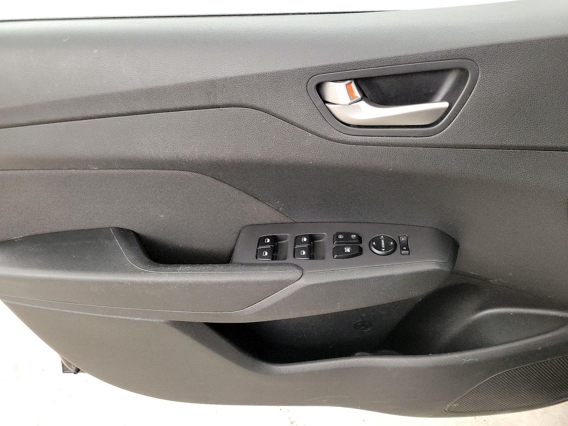 Thumbnail: 2019 Hyundai Accent - 12