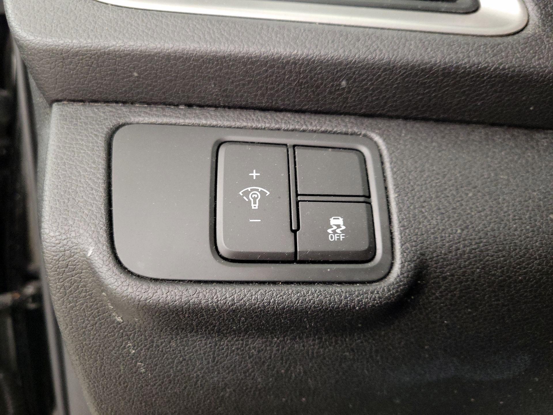 Thumbnail: 2019 Hyundai Accent - 13