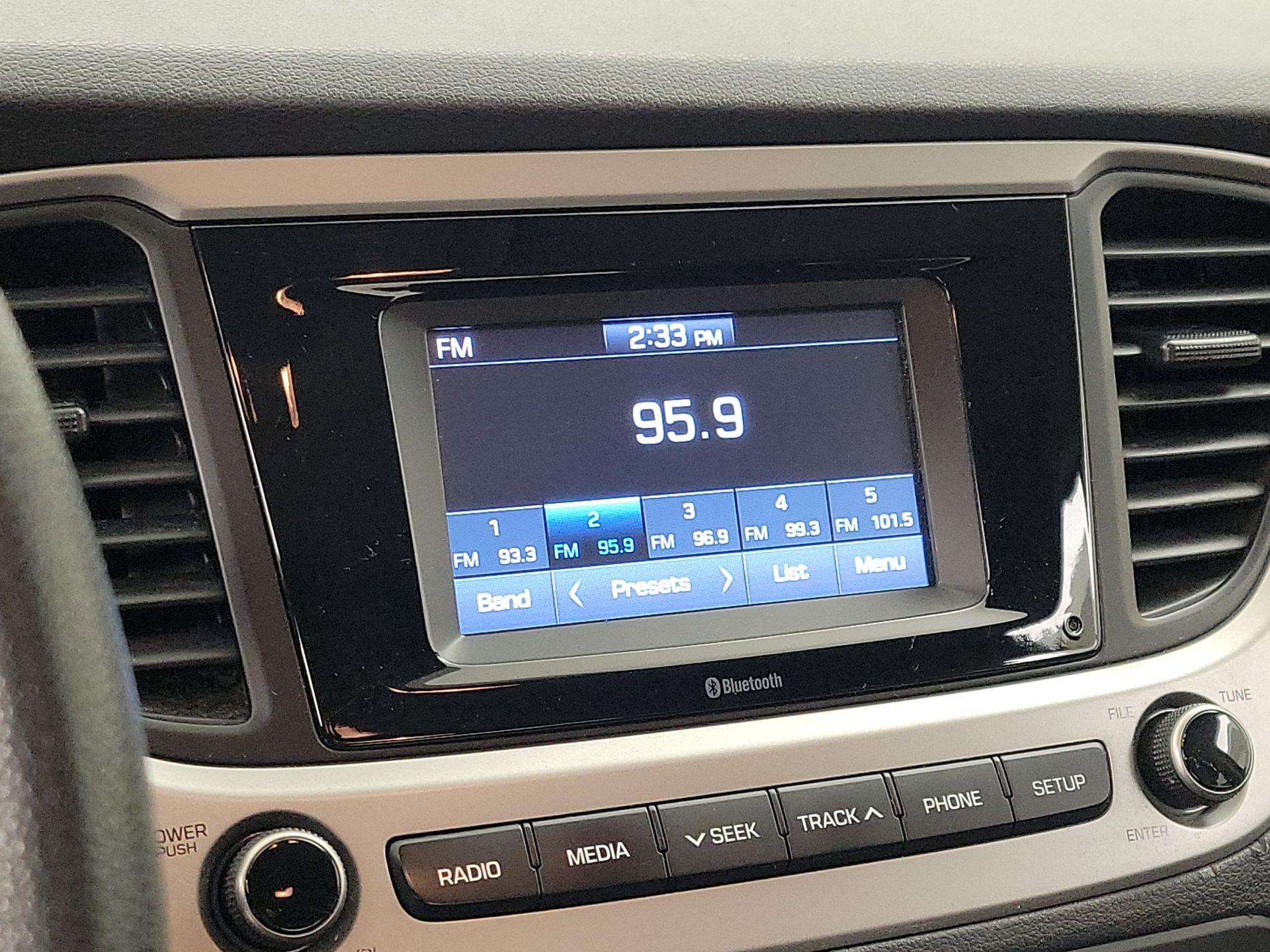 Thumbnail: 2019 Hyundai Accent - 15