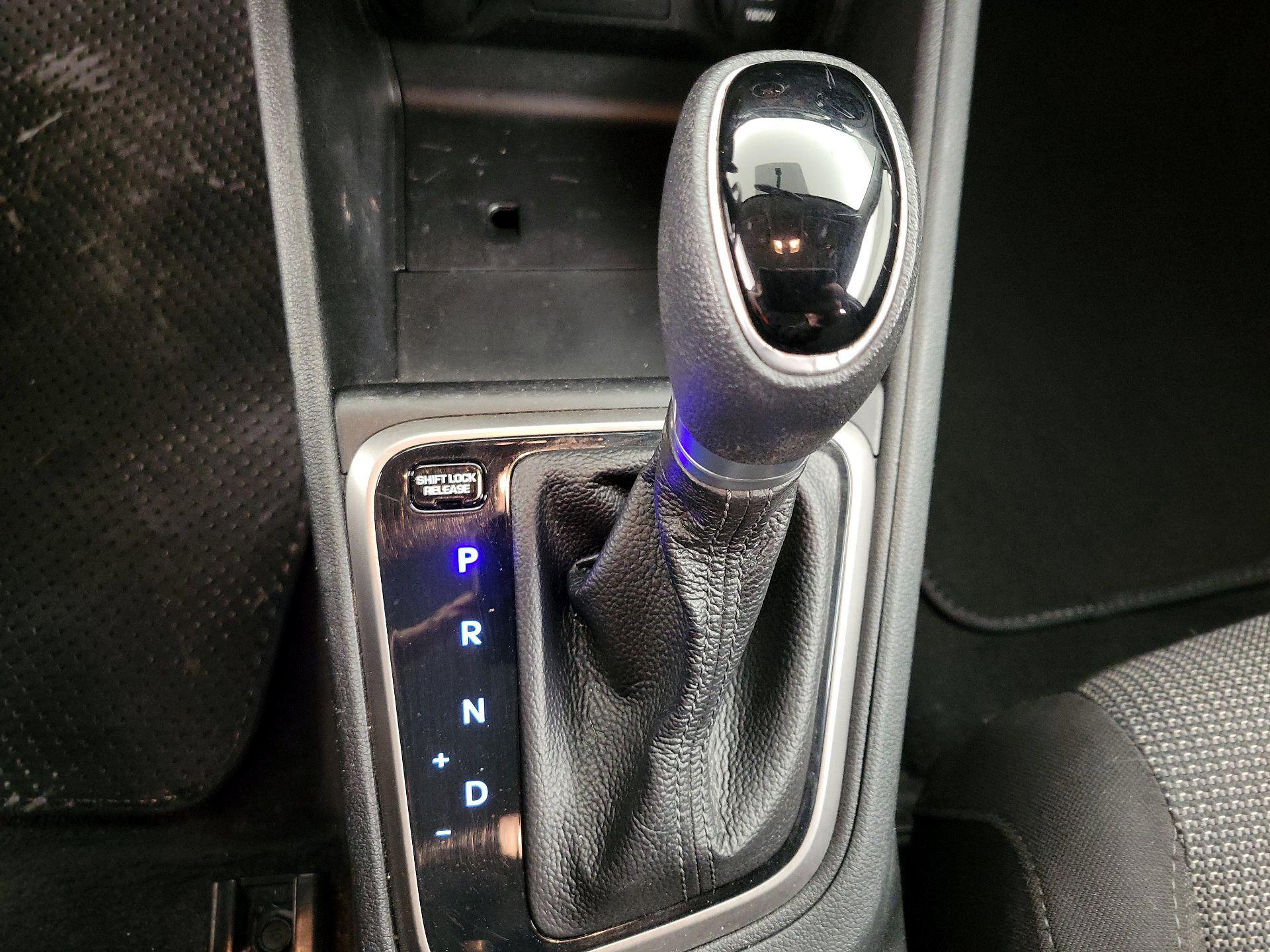 Thumbnail: 2019 Hyundai Accent - 17